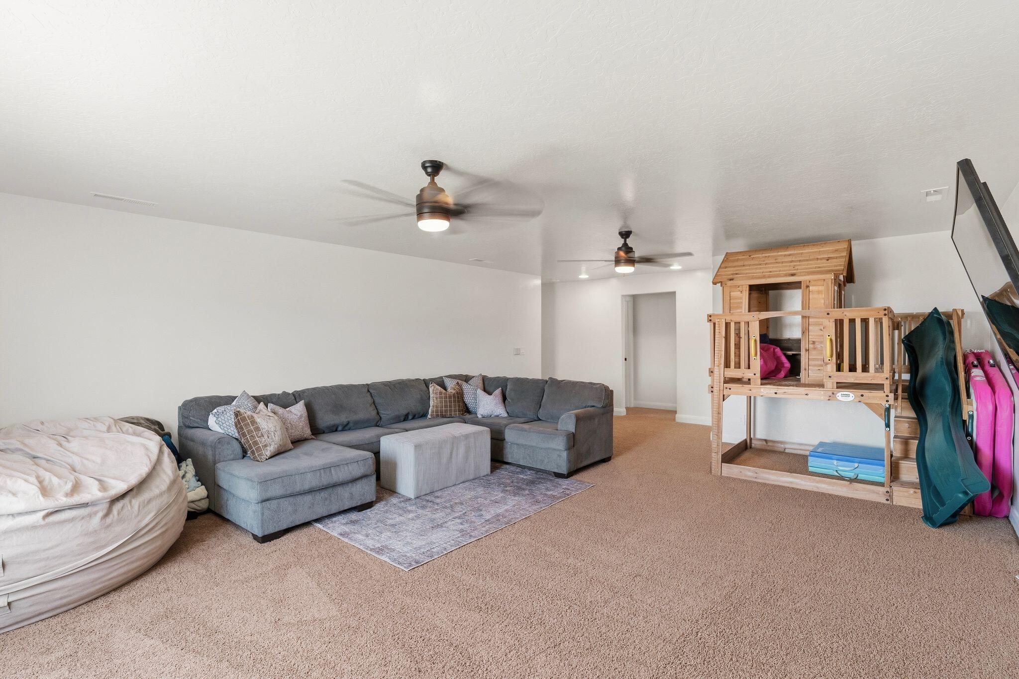 HIGHLANDS AT GREEN VALLEY - Residential