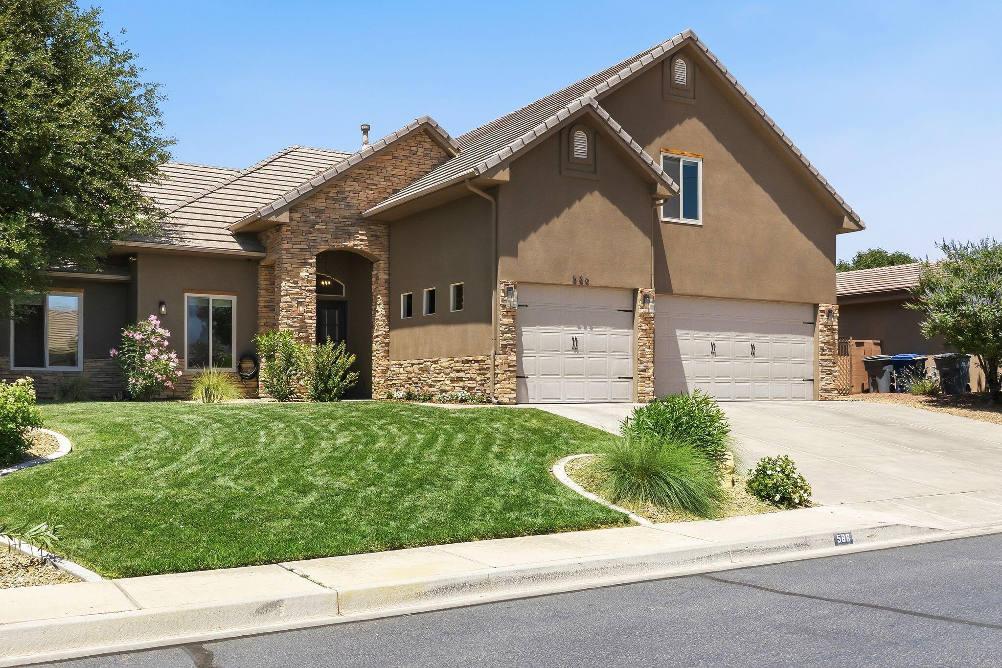 HIGHLANDS AT GREEN VALLEY - Residential
