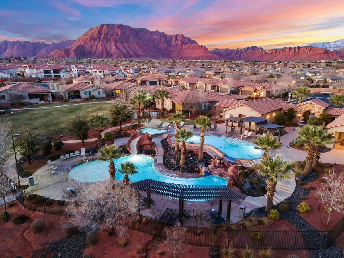 PARADISE VILLAGE AT ZION - Residential