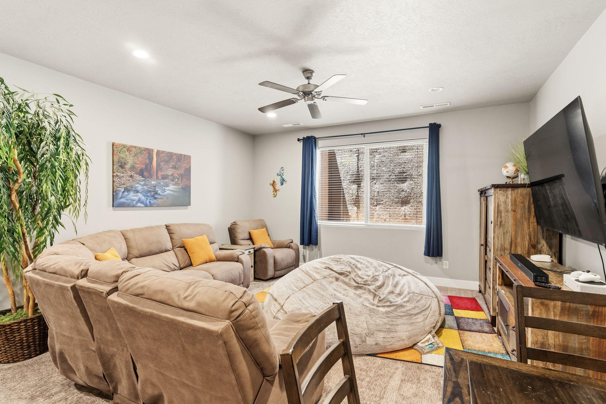 PARADISE VILLAGE AT ZION - Residential