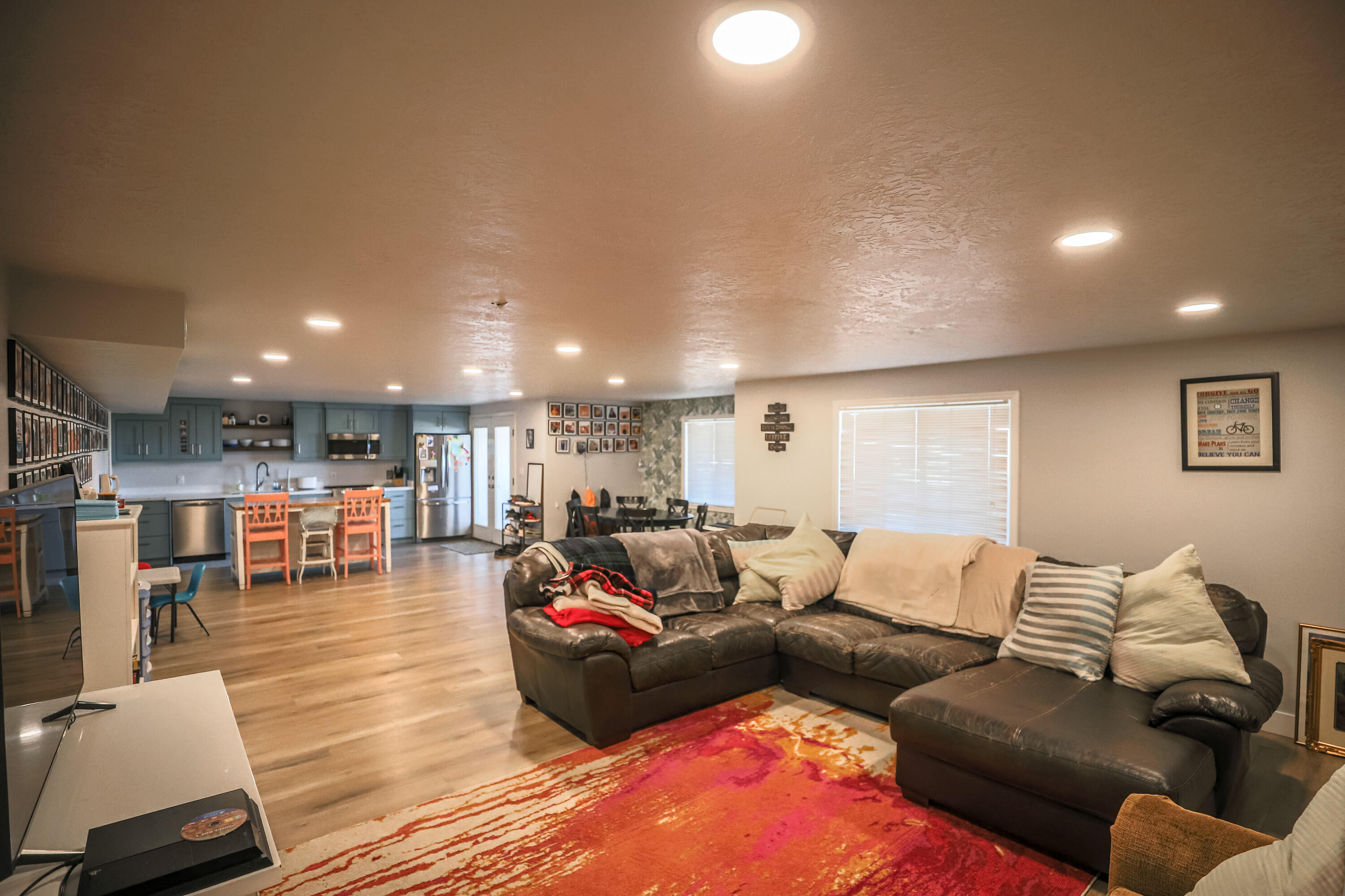 BLOOMINGTON HILLS - Residential
