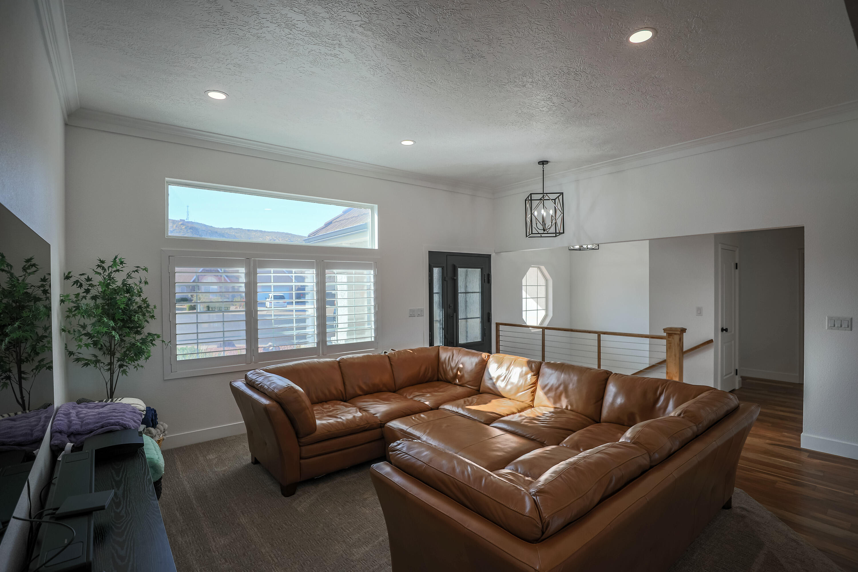 BLOOMINGTON HILLS - Residential