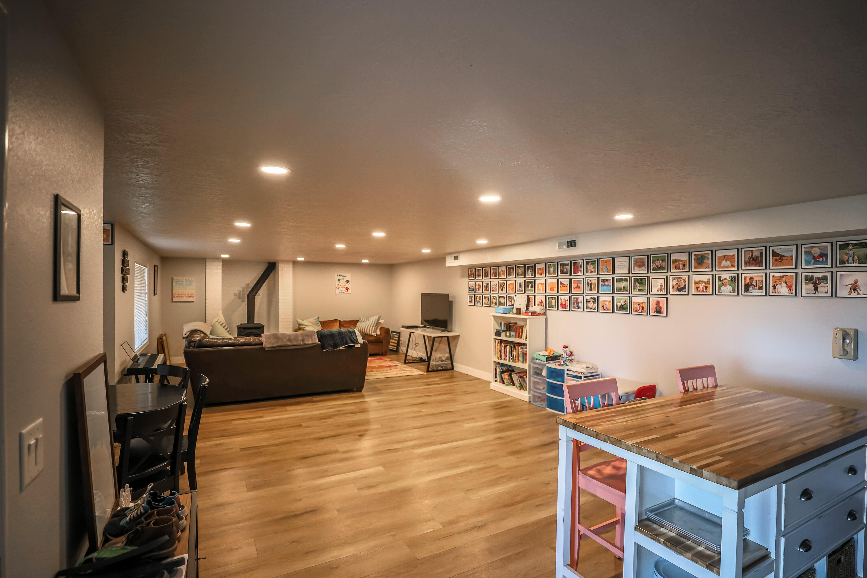 BLOOMINGTON HILLS - Residential