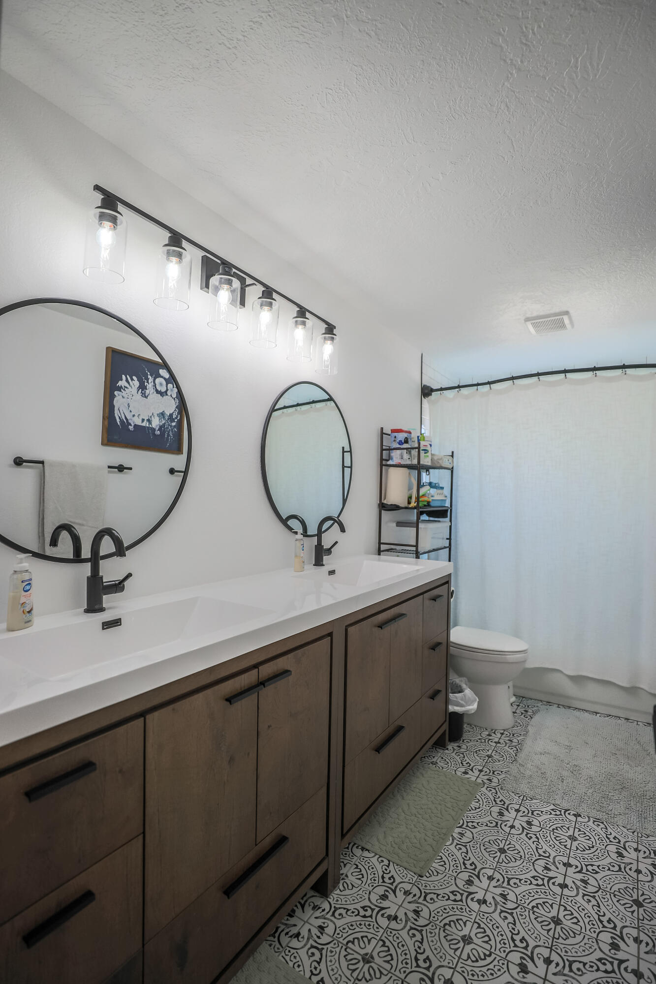 BLOOMINGTON HILLS - Residential