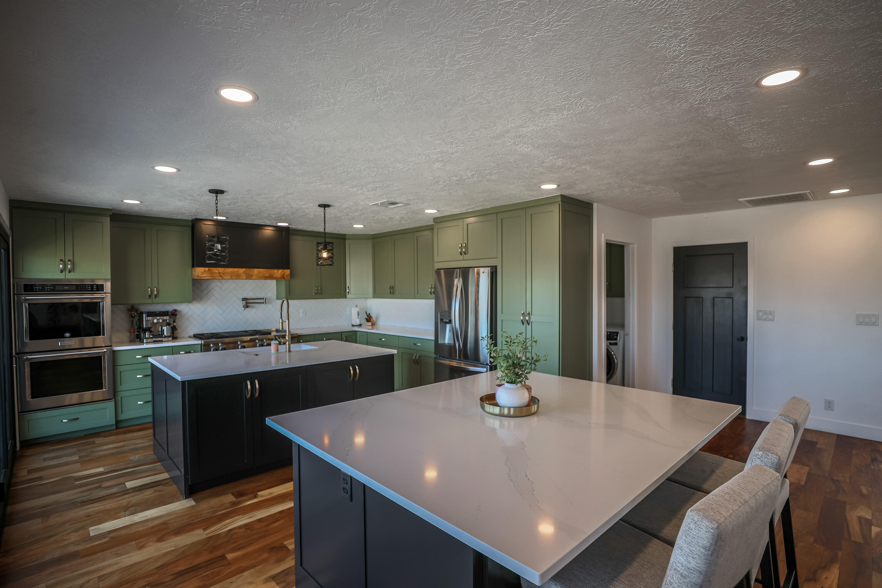 BLOOMINGTON HILLS - Residential