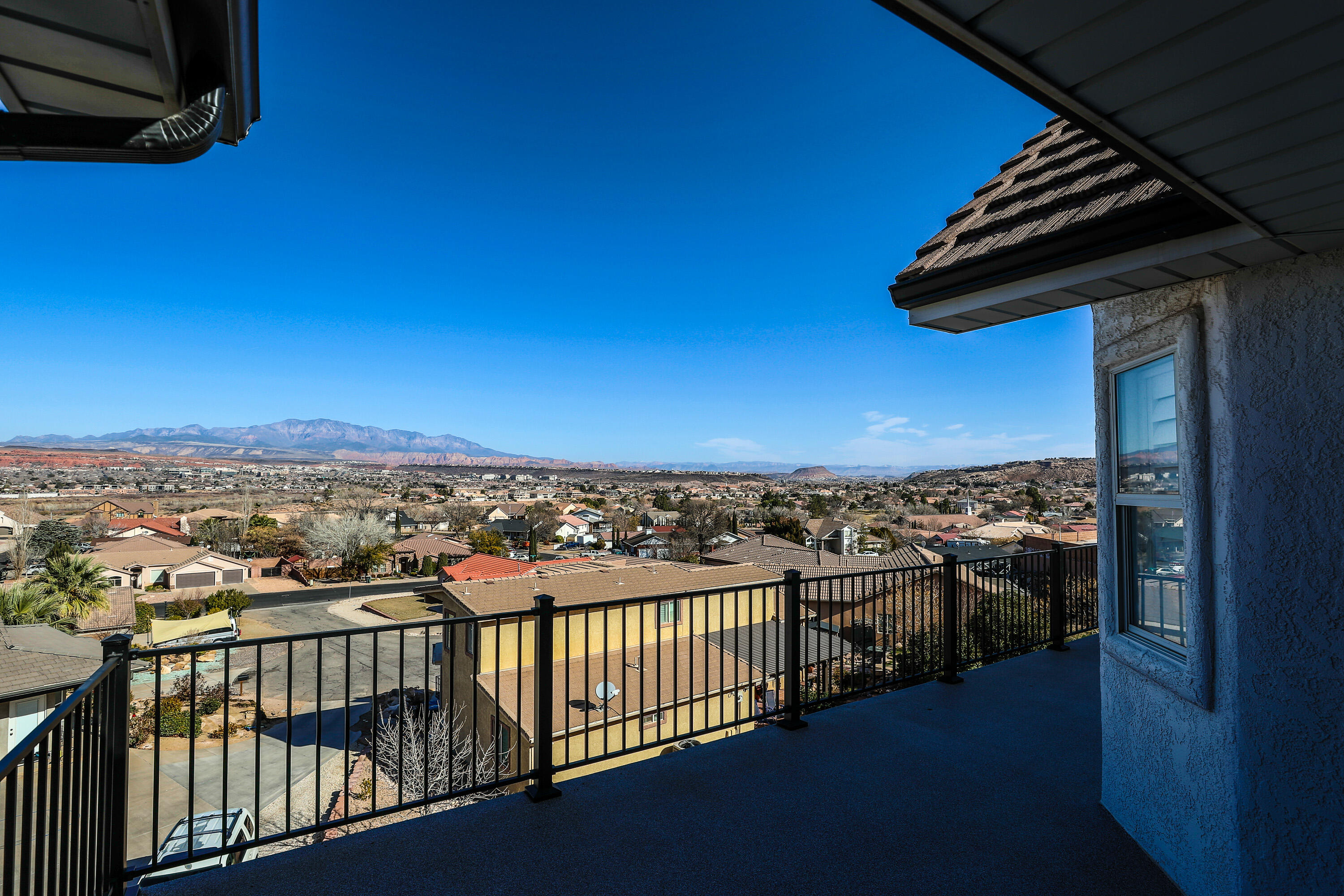 BLOOMINGTON HILLS - Residential