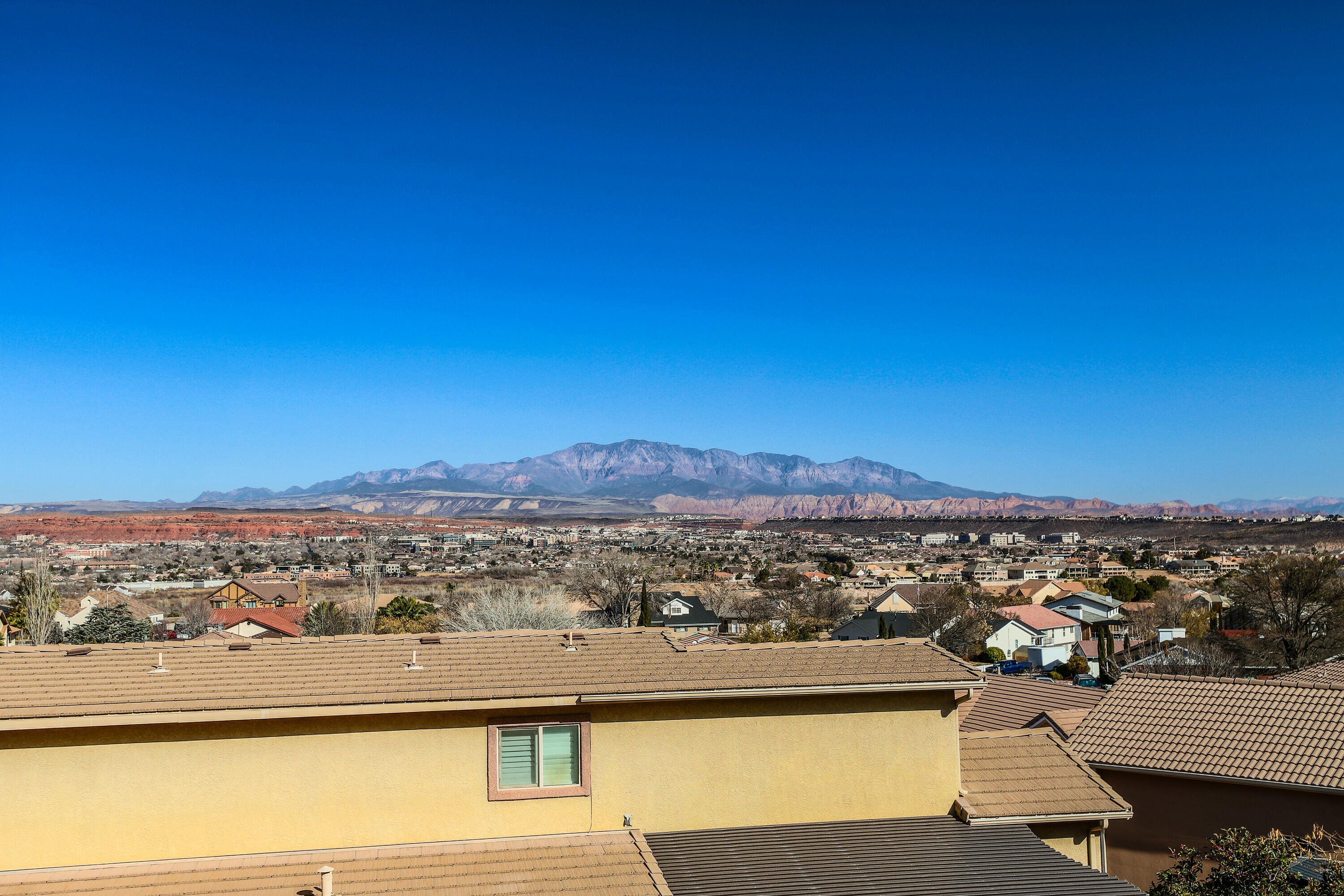 BLOOMINGTON HILLS - Residential