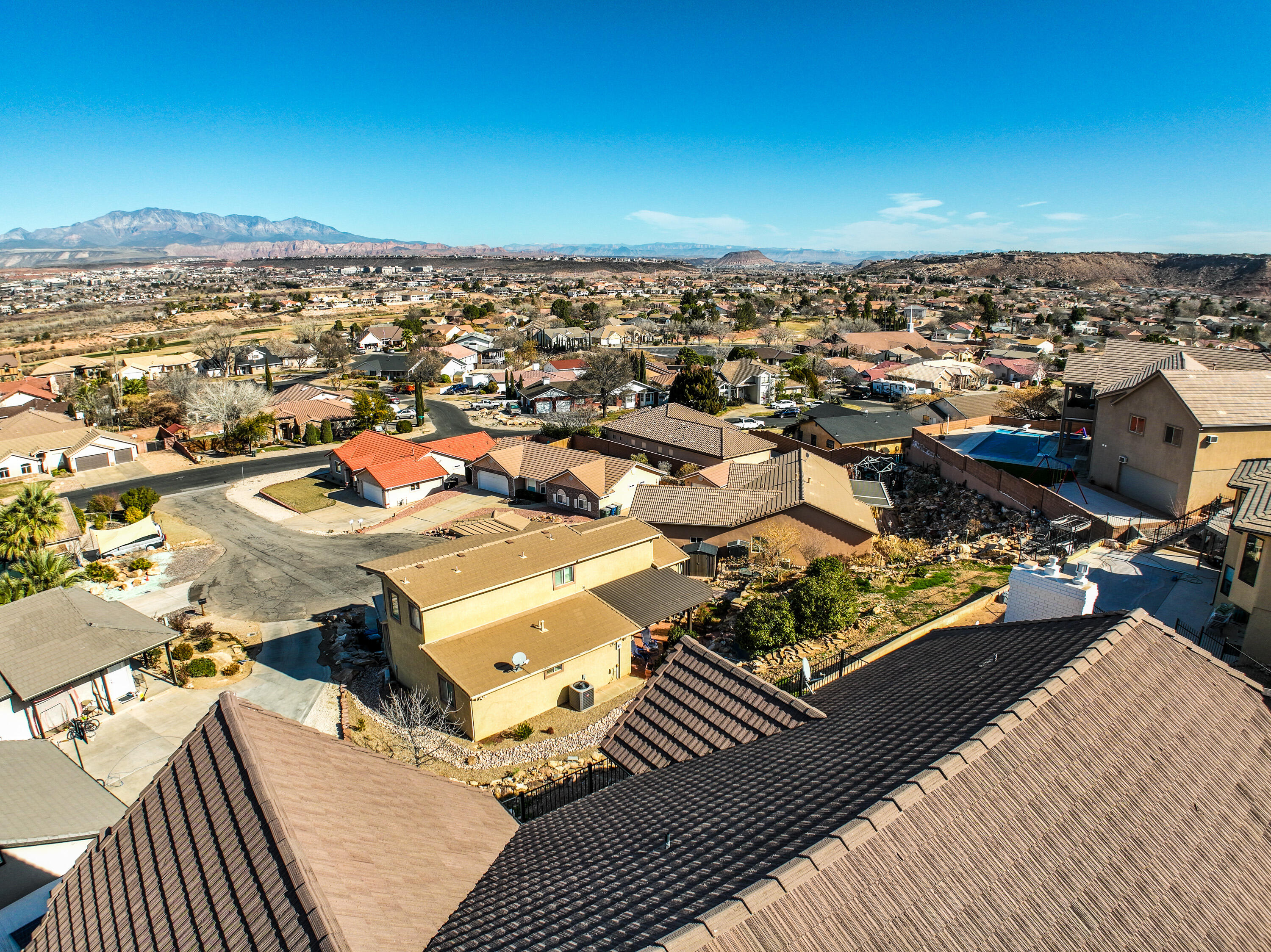 BLOOMINGTON HILLS - Residential