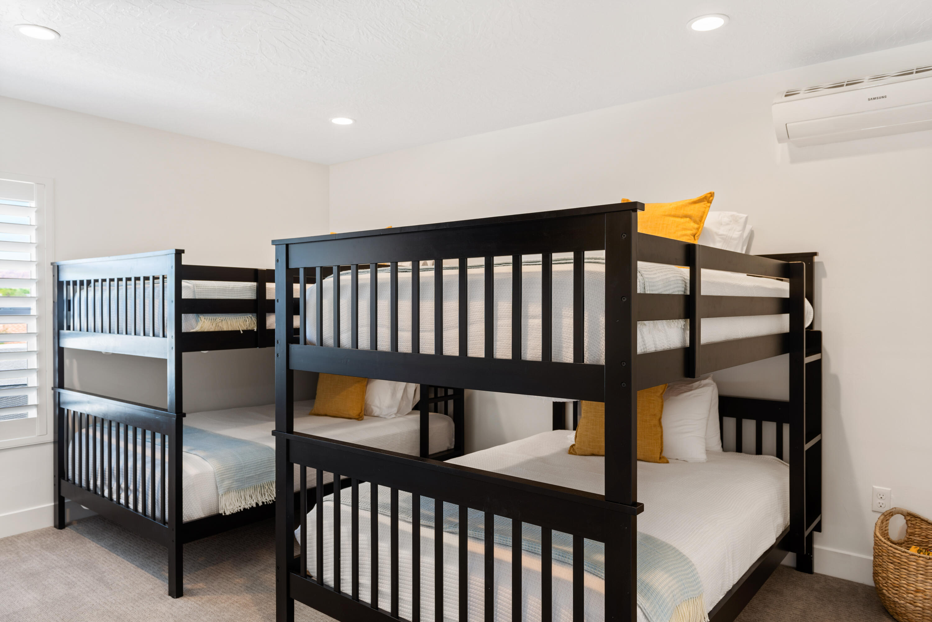 VUE AT GREEN VALLEY - Residential
