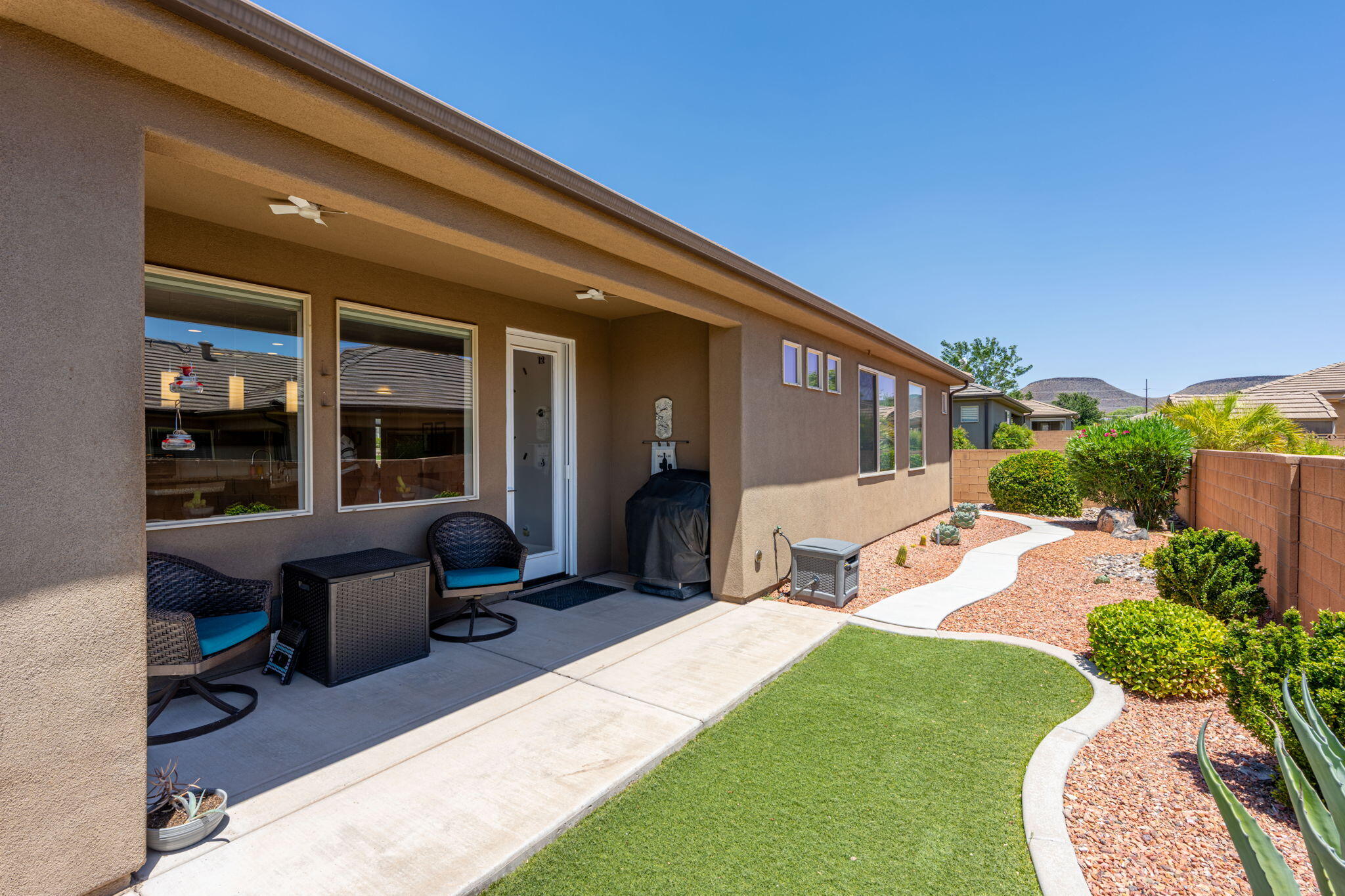 TWIN CREEKS AT STONEBRIDGE - Residential