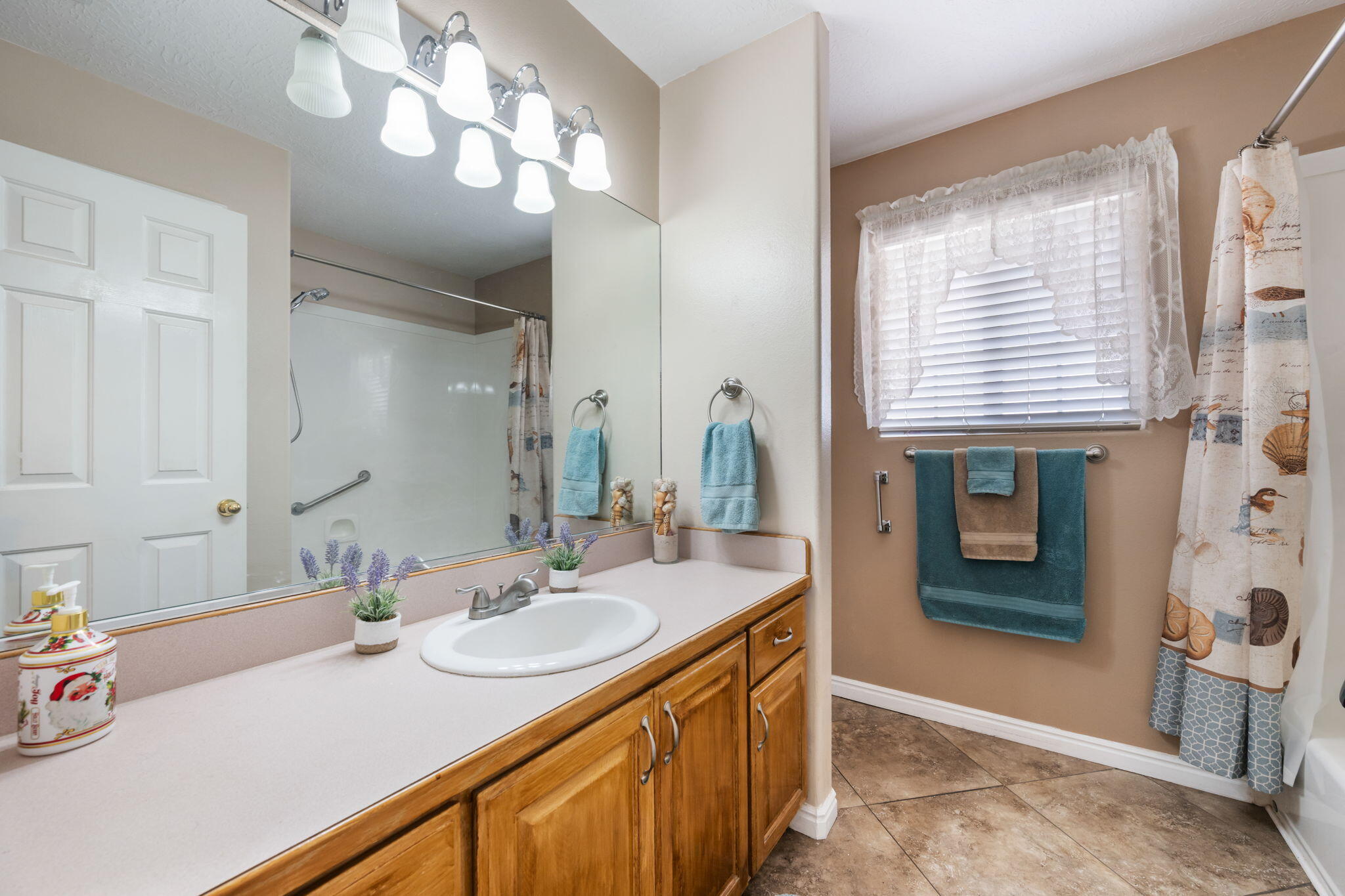 PARADISE WEST - Residential