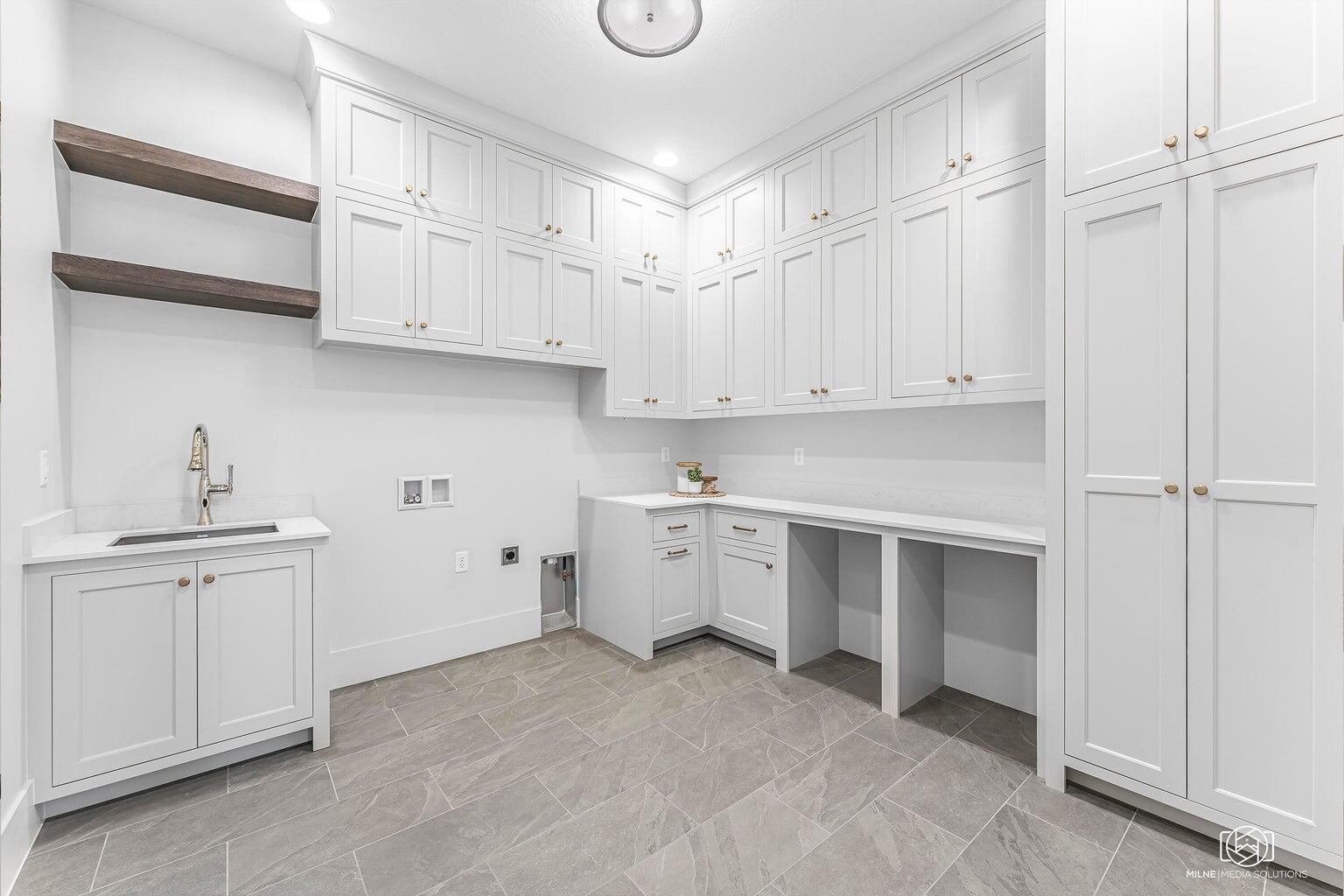 SUMMIT VIEW - Residential