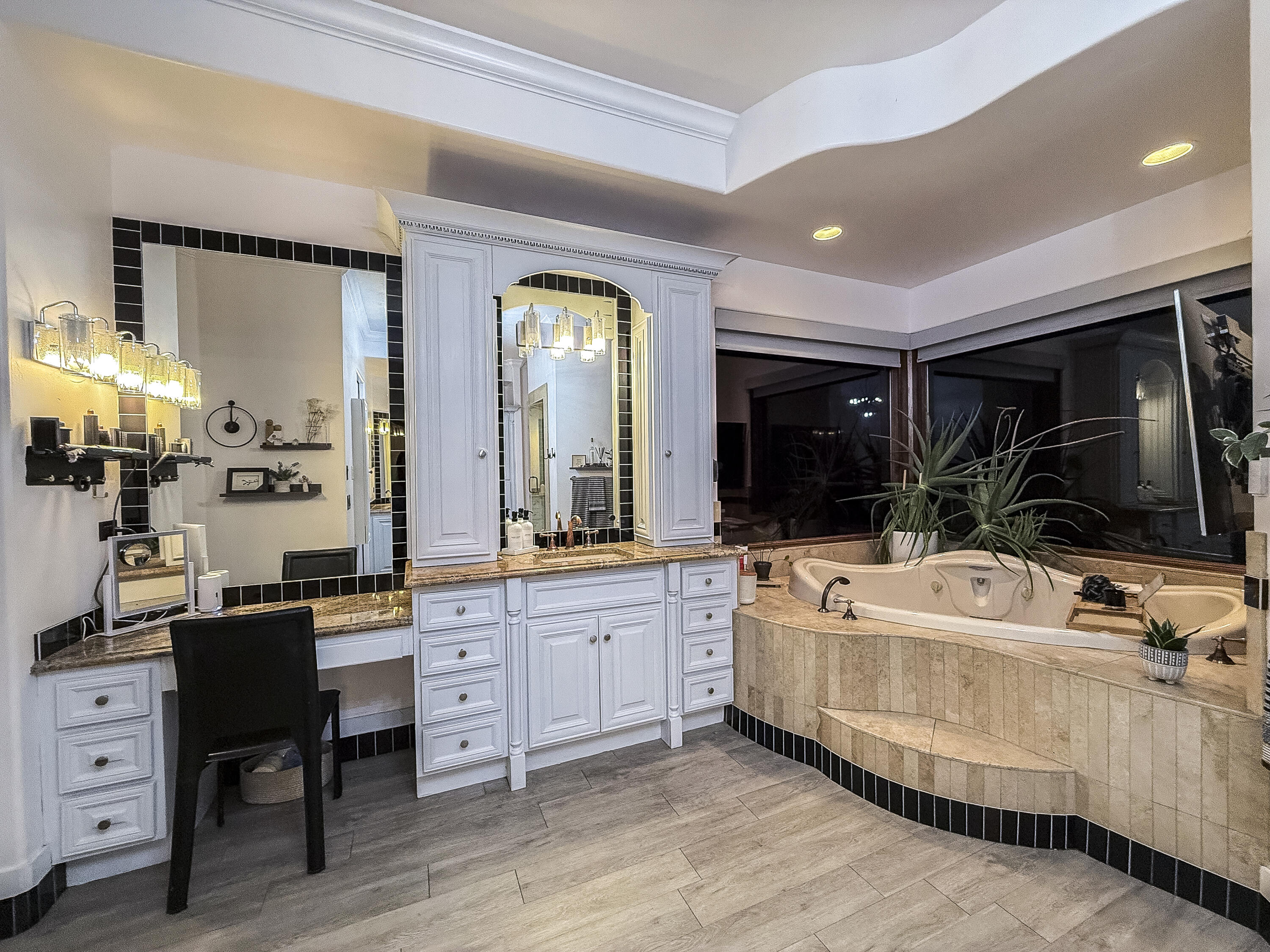 NORTHBRIDGE ESTATES - Residential