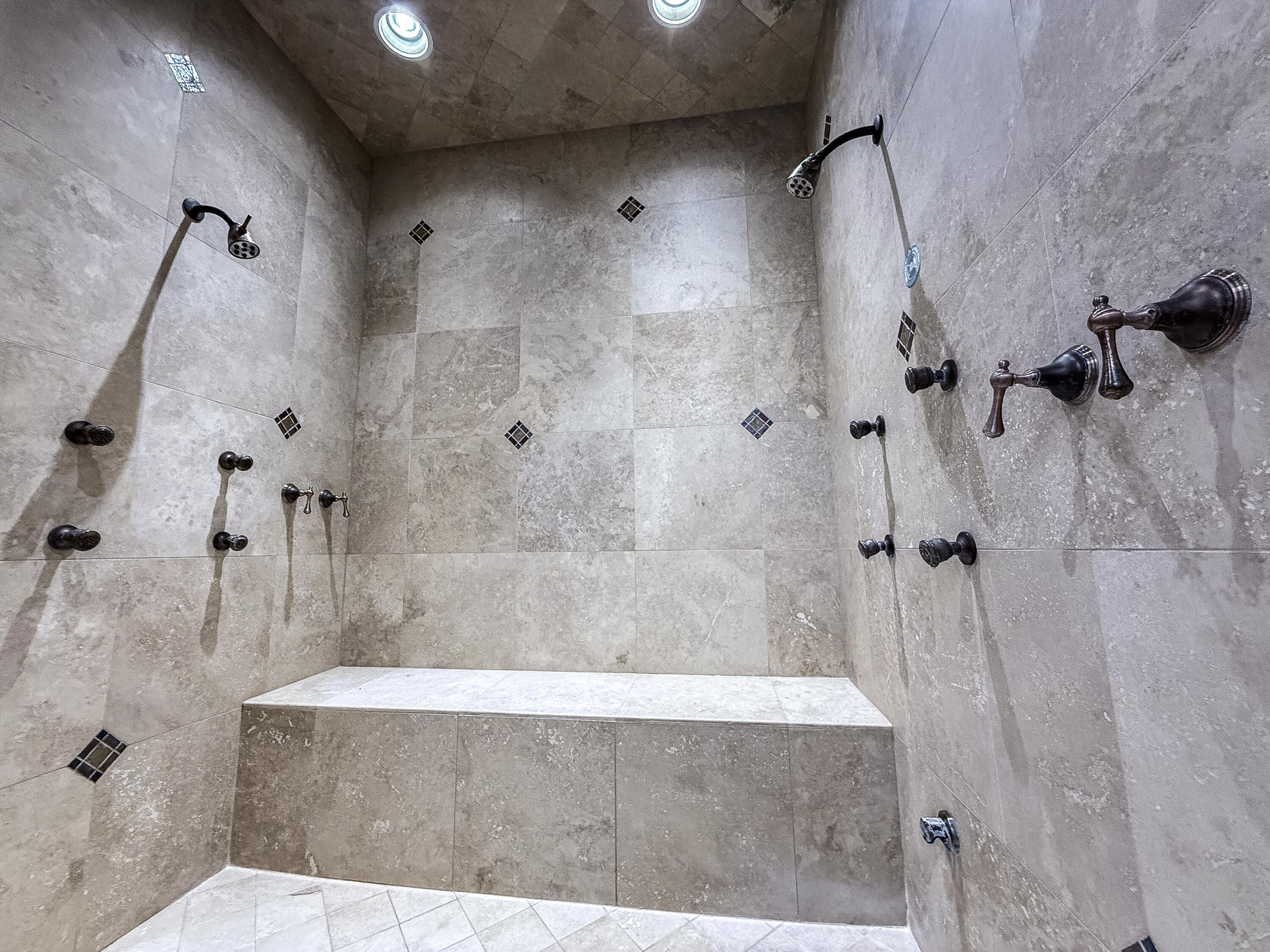NORTHBRIDGE ESTATES - Residential