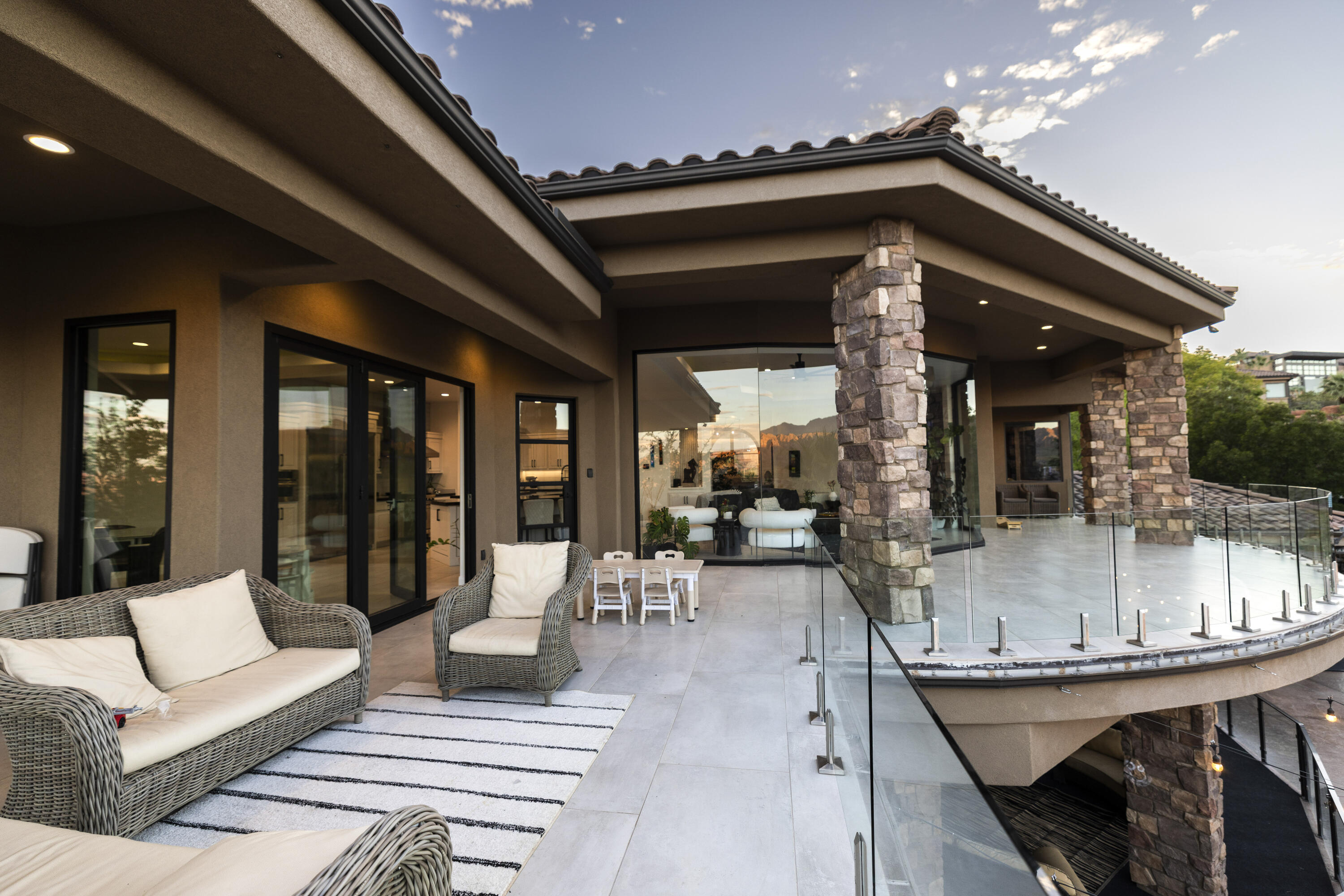 NORTHBRIDGE ESTATES - Residential