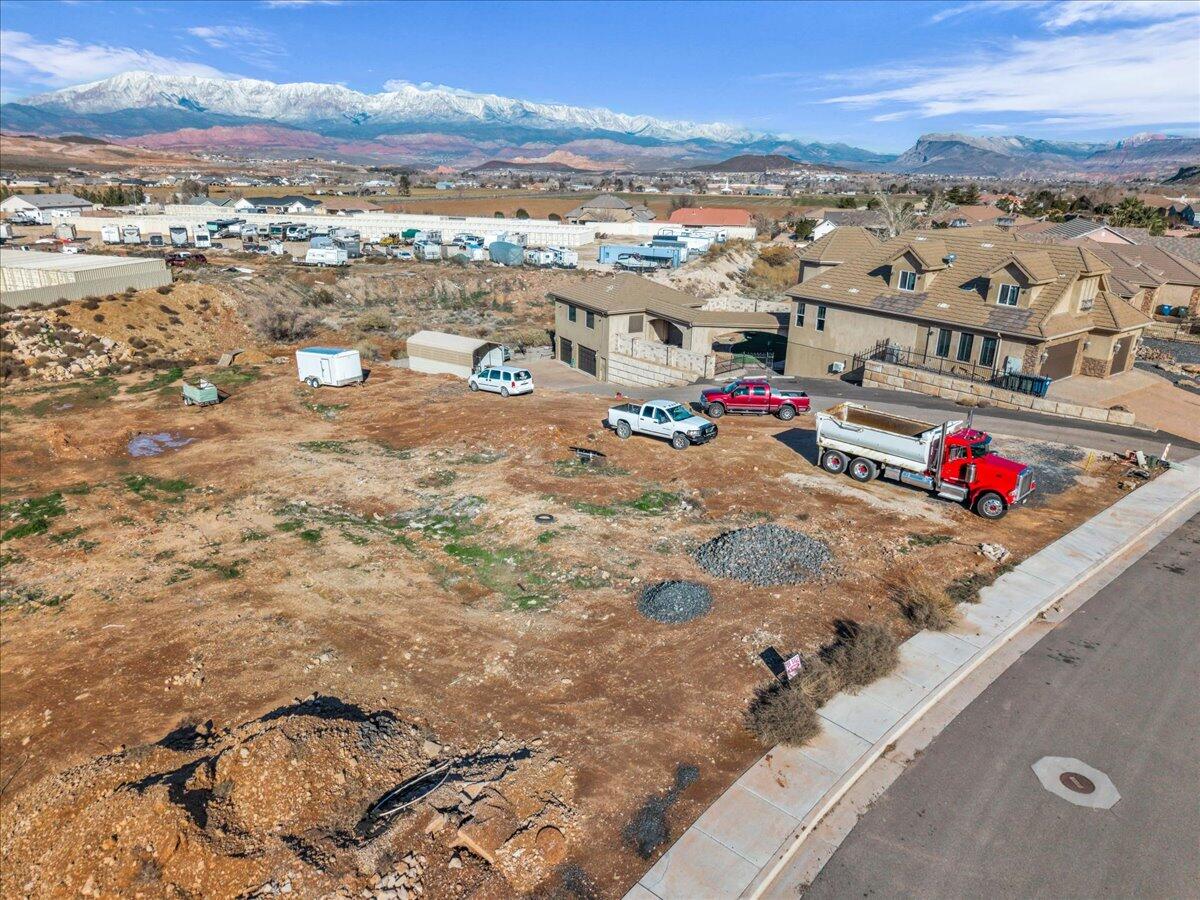ANGELL HEIGHTS ESTATES - Land