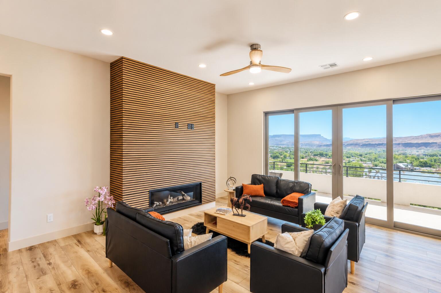 HILLSIDE ESTATES - Residential