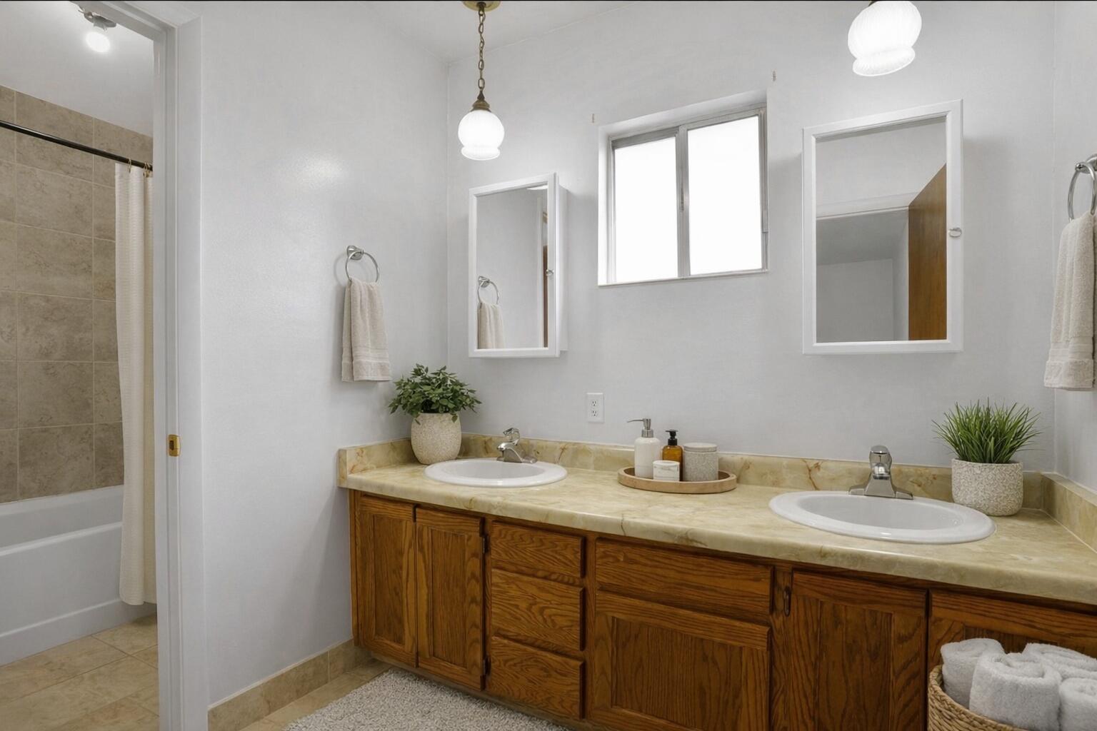 ROCKVILLE TOWNSITE - Residential