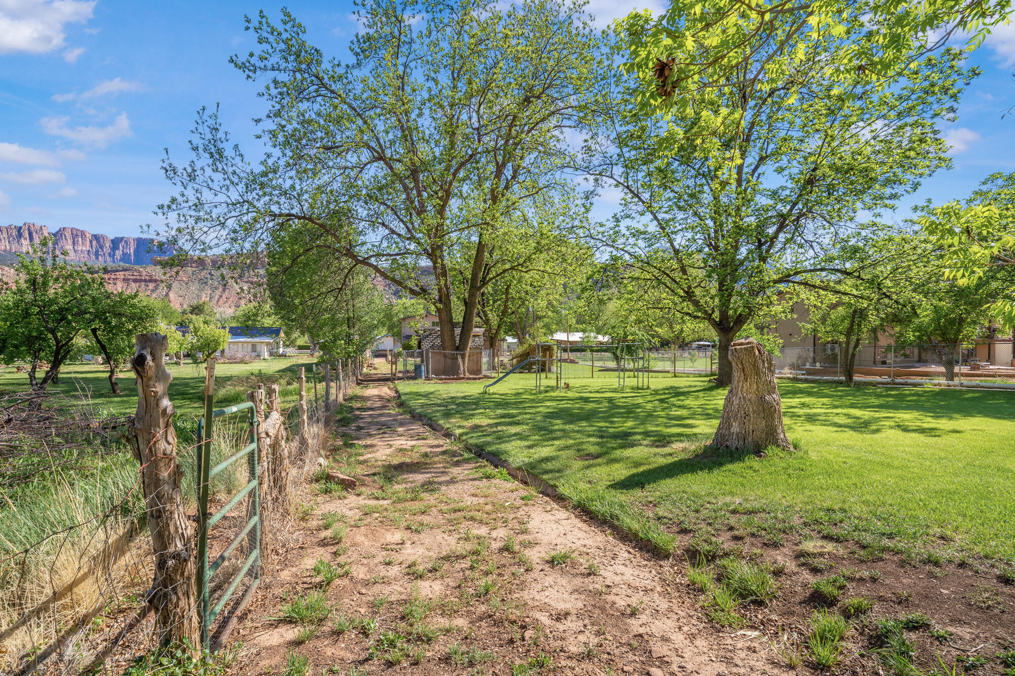 ROCKVILLE TOWNSITE - Residential