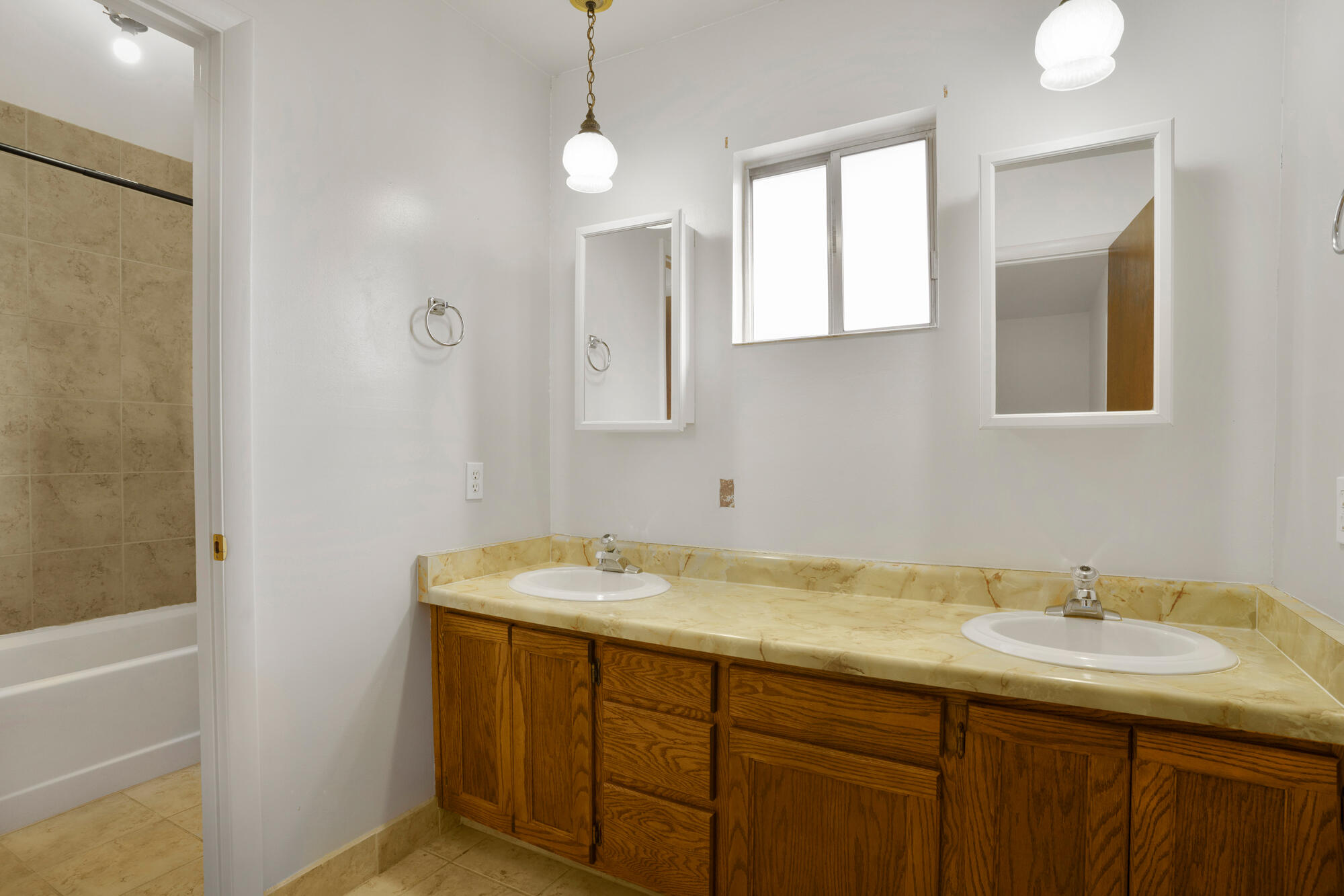 ROCKVILLE TOWNSITE - Residential