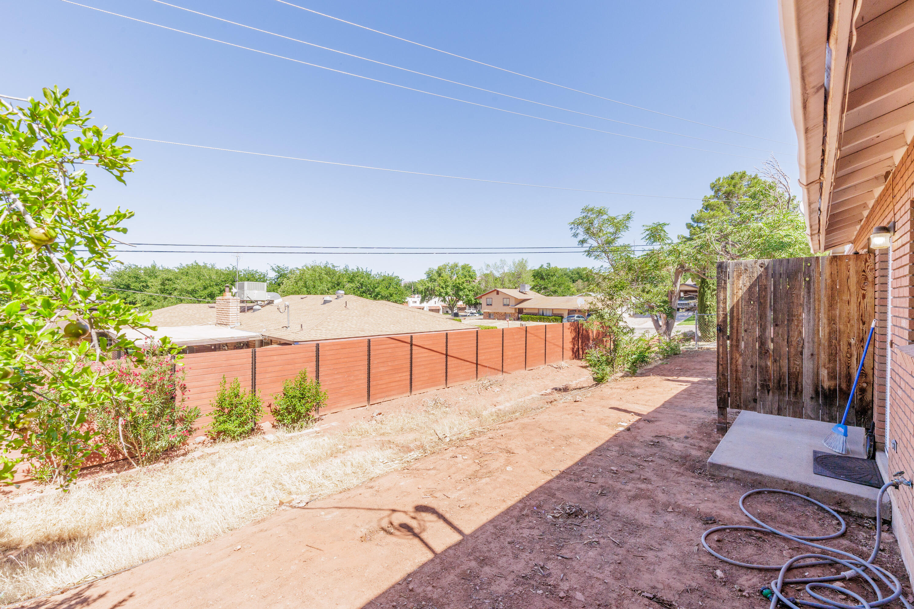 RED HILLS - Residential Income