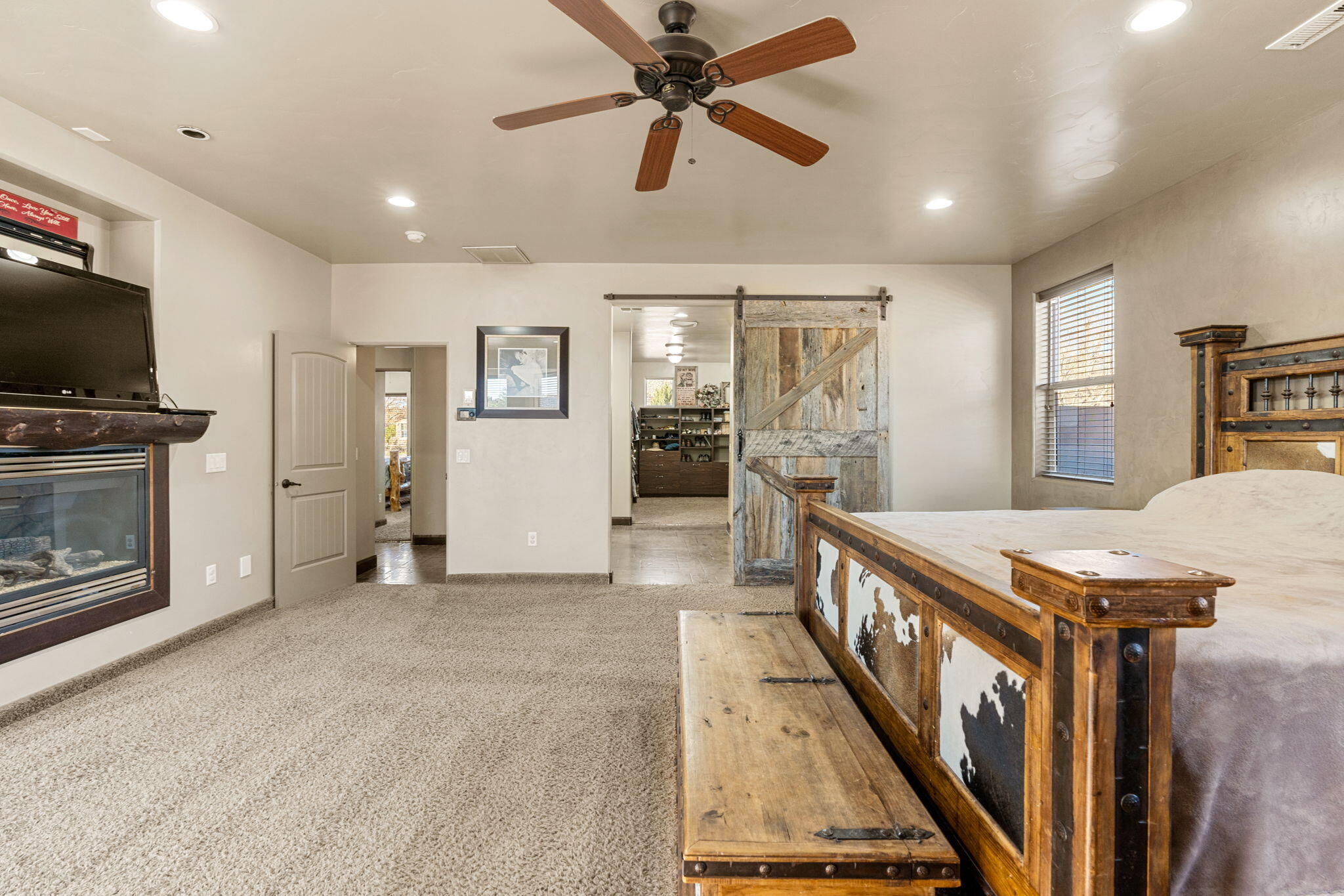 DIAMOND VALLEY ACRES - Residential