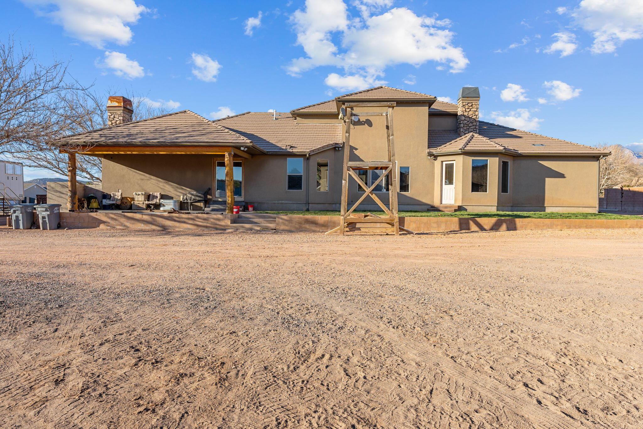 DIAMOND VALLEY ACRES - Residential