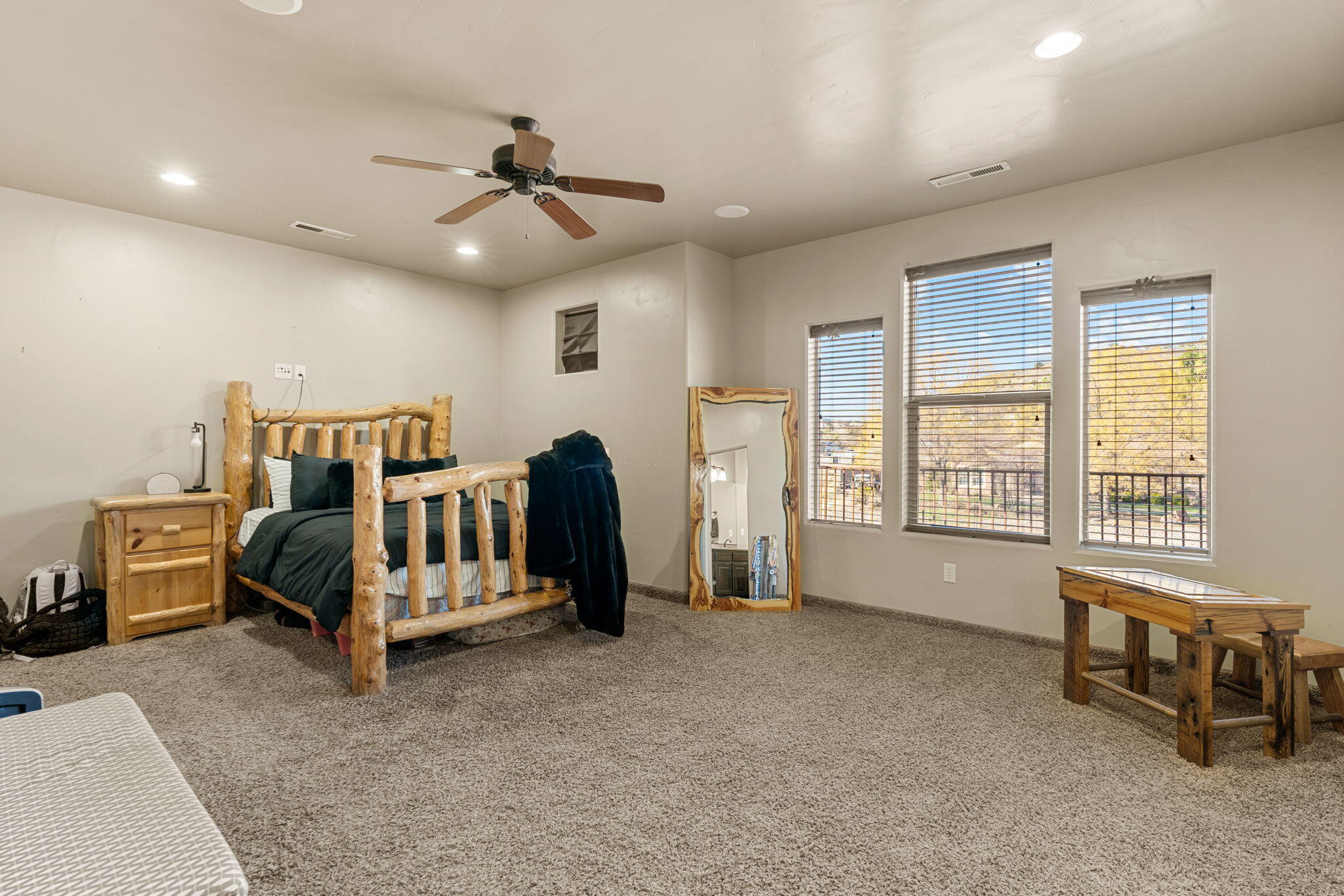 DIAMOND VALLEY ACRES - Residential