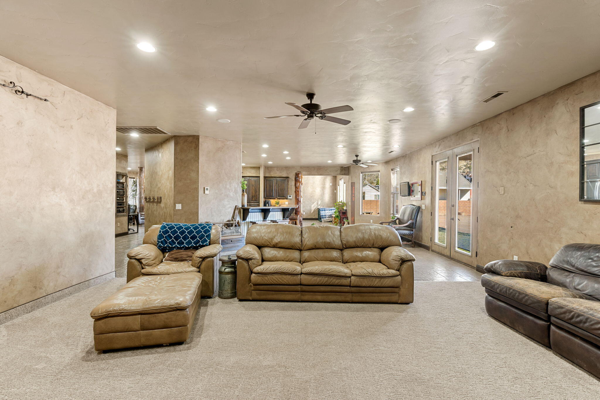 DIAMOND VALLEY ACRES - Residential