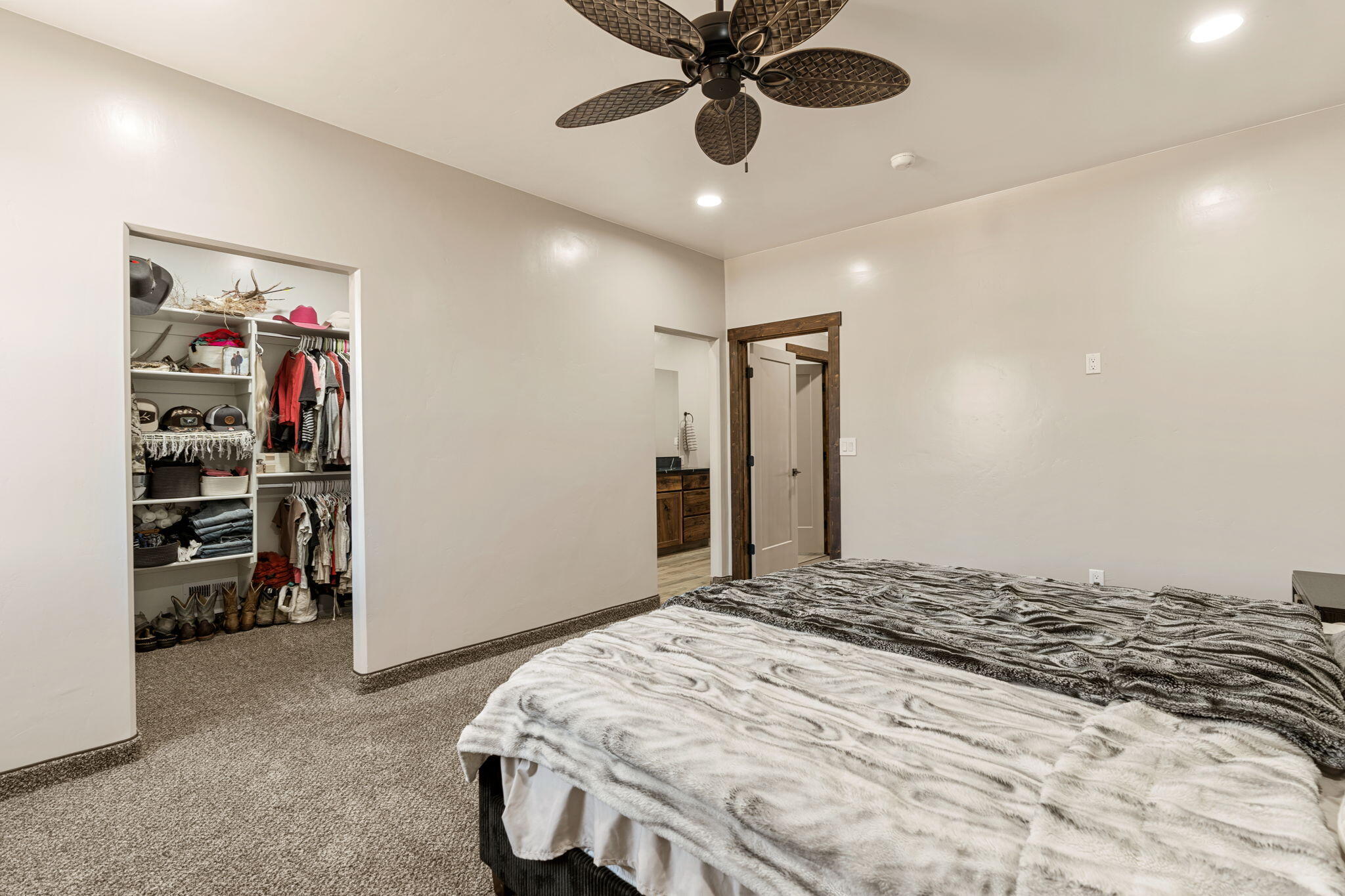 DIAMOND VALLEY ACRES - Residential