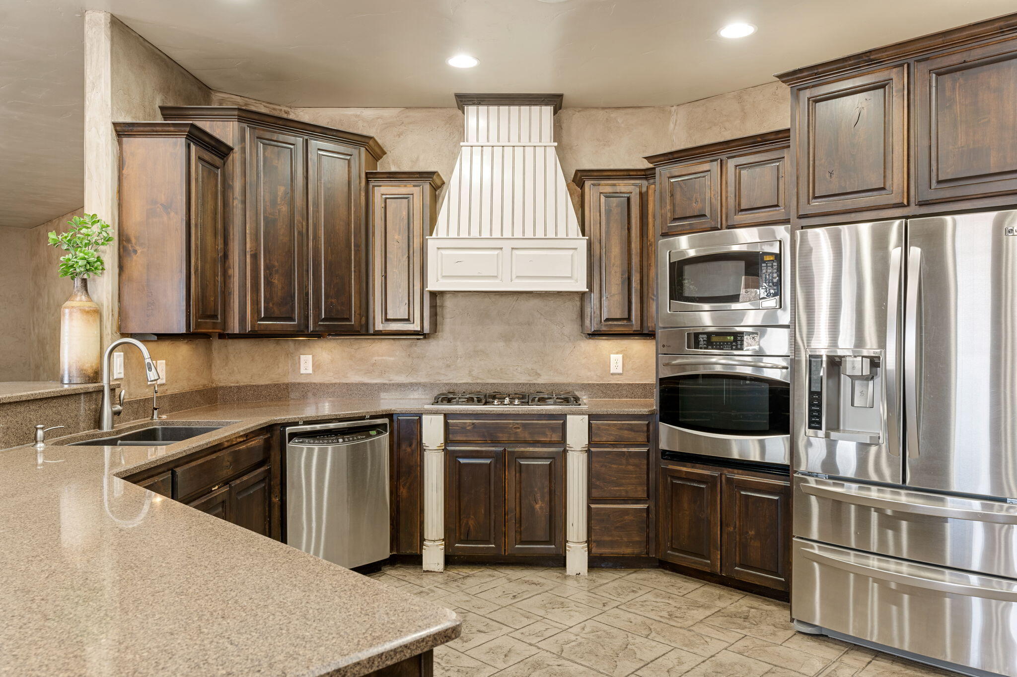DIAMOND VALLEY ACRES - Residential