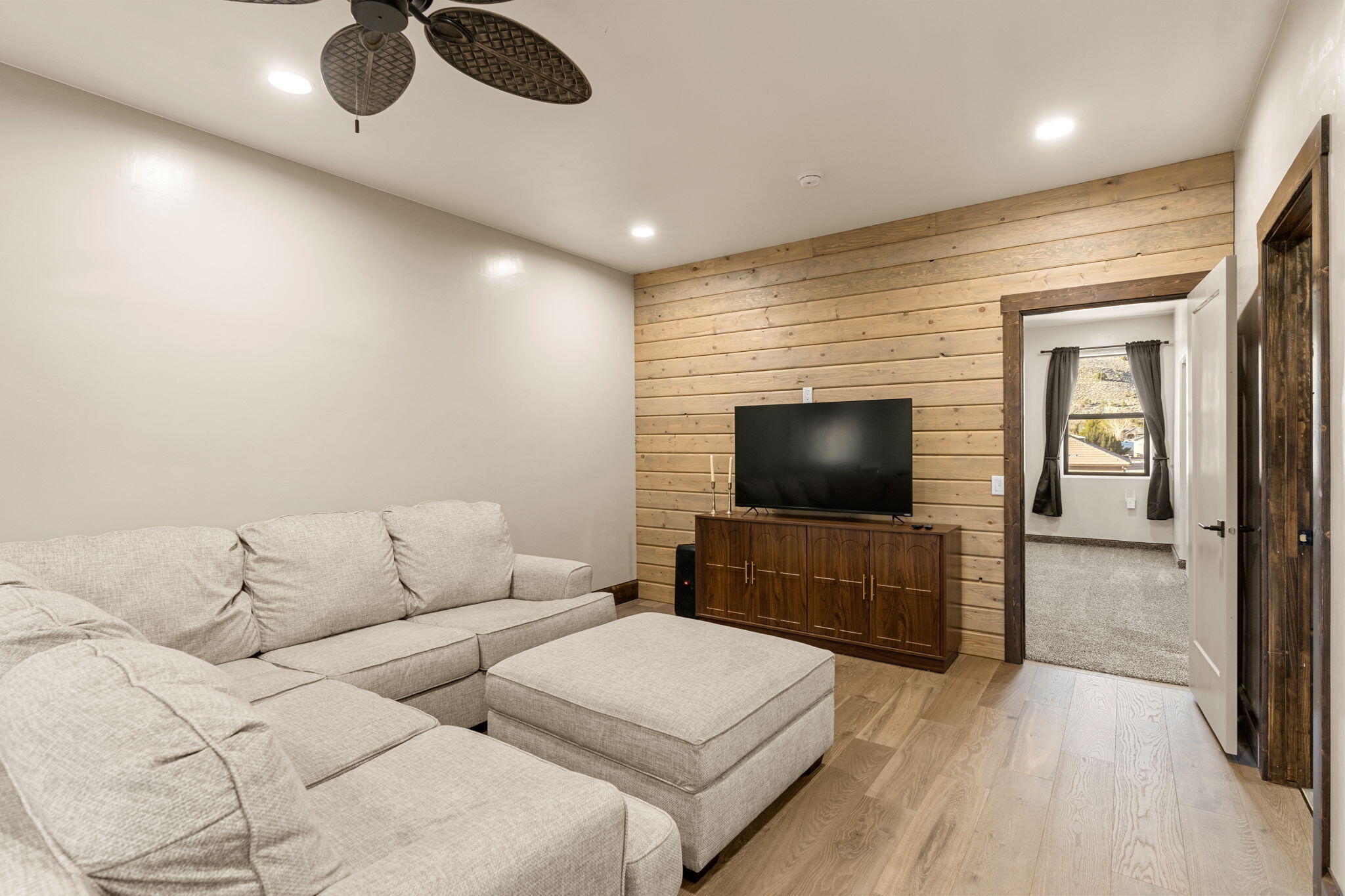 DIAMOND VALLEY ACRES - Residential