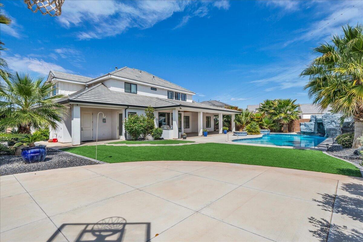 COVE AT LITTLE VALLEY - Residential