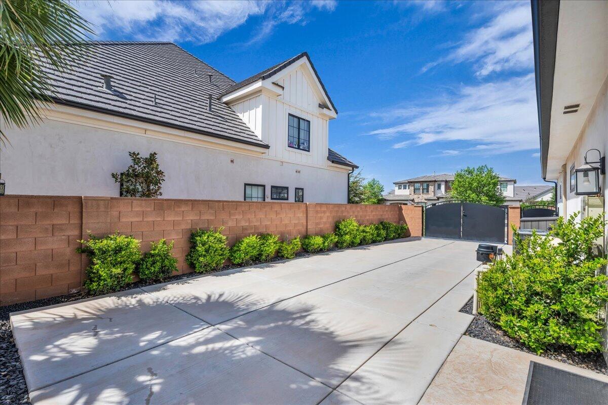 COVE AT LITTLE VALLEY - Residential