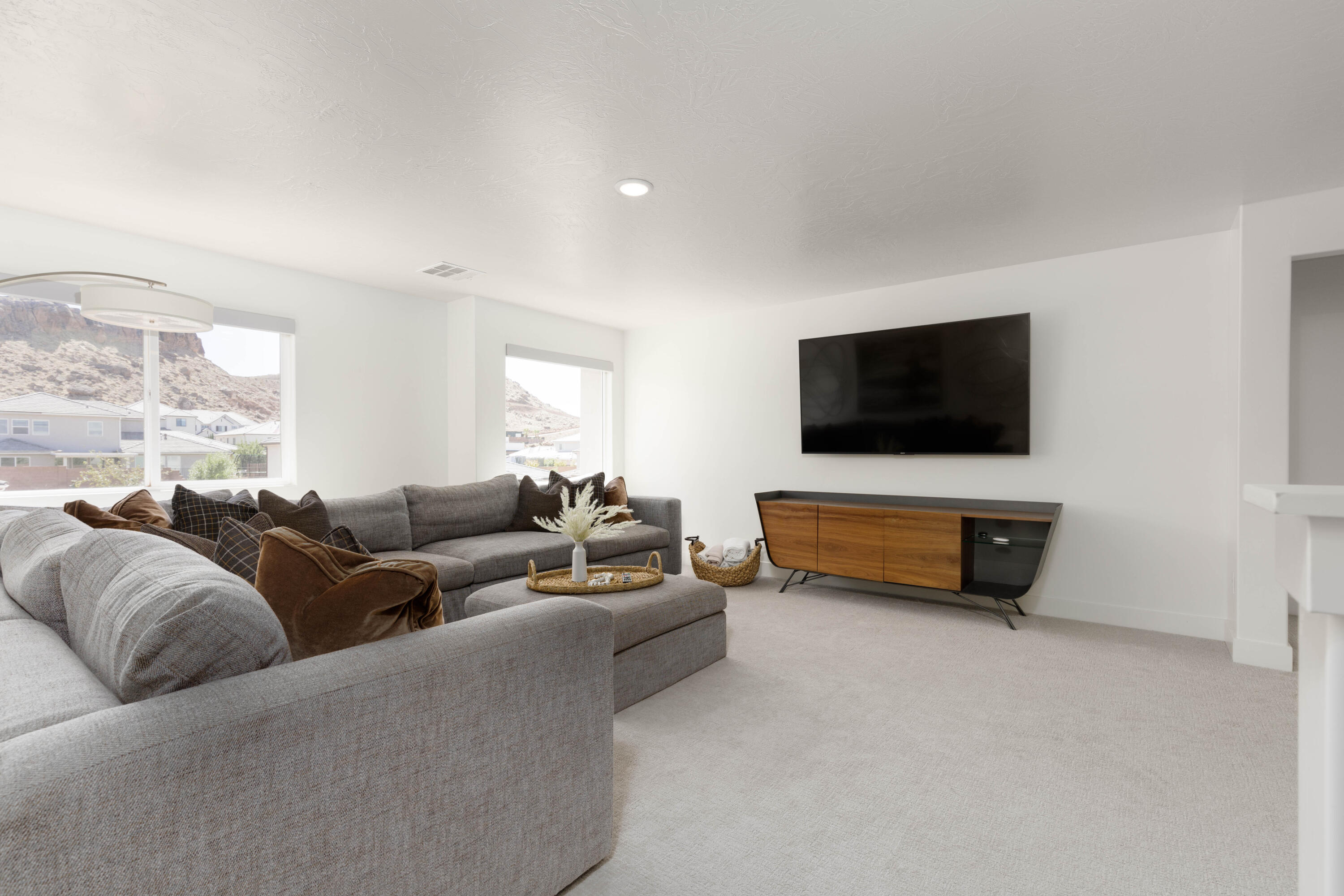 SEQUOIA ESTATES - Residential