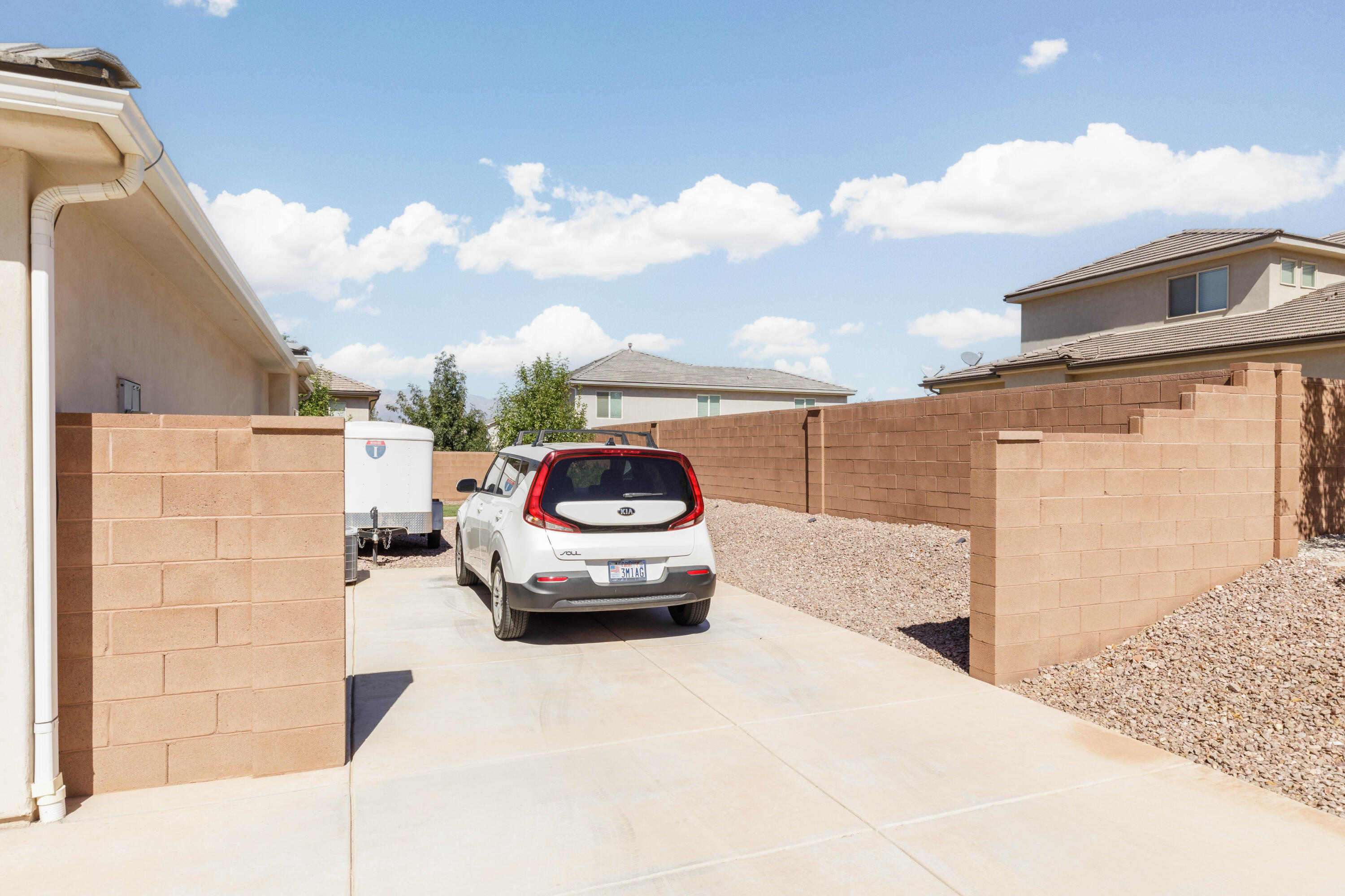 SEQUOIA ESTATES - Residential
