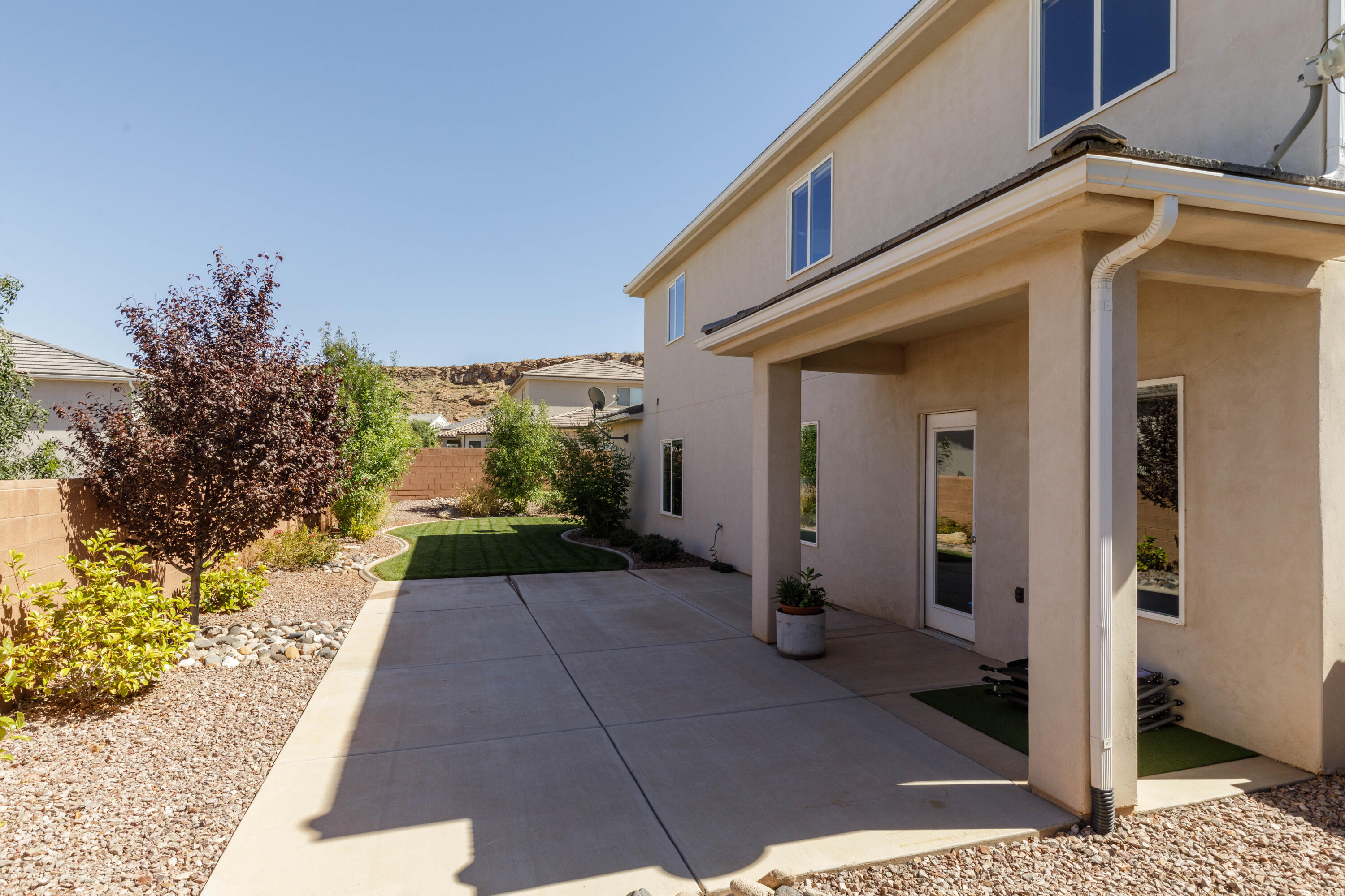 SEQUOIA ESTATES - Residential