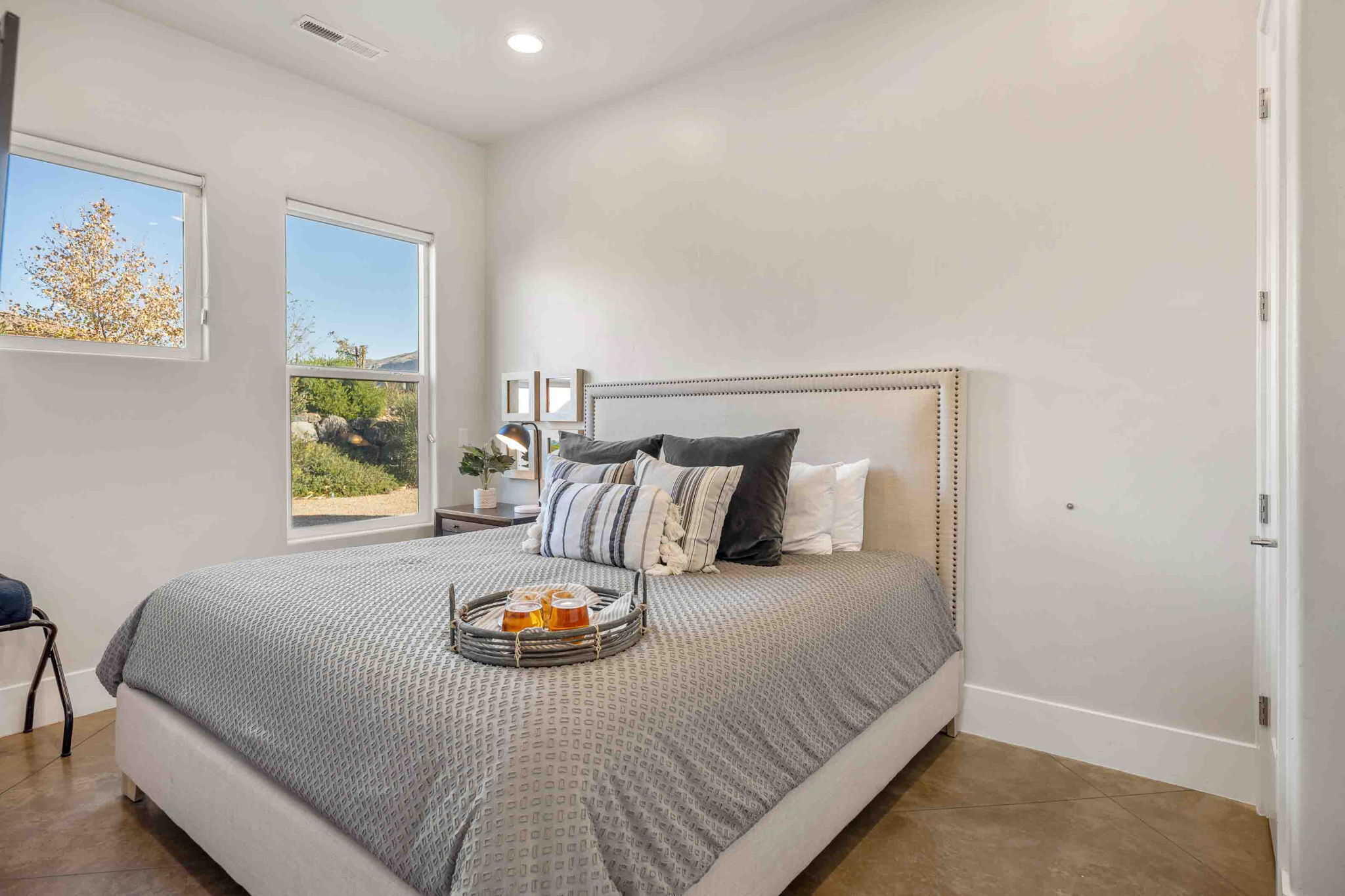 ADOBE HILLS - Residential