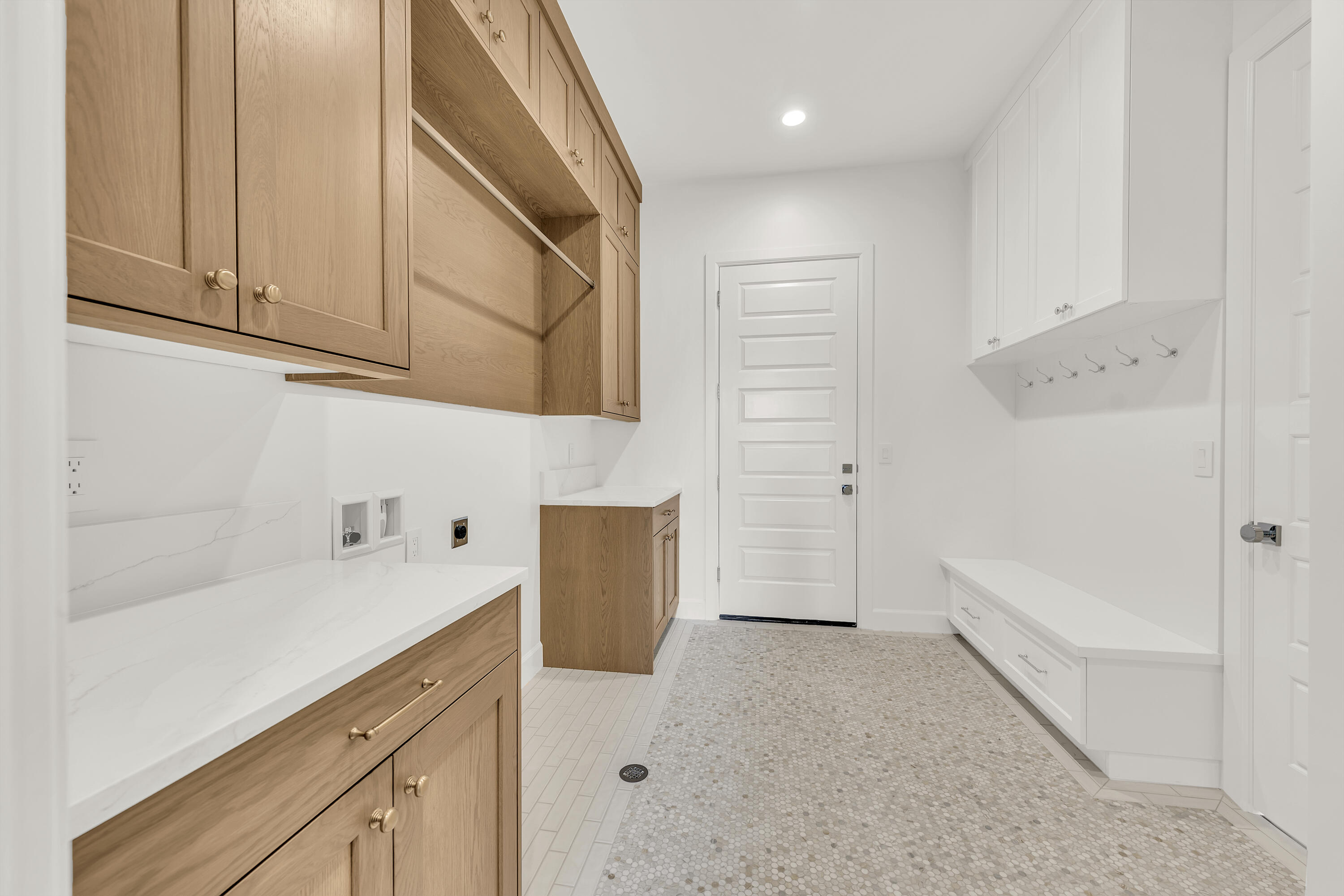 TEAKWOOD - Residential