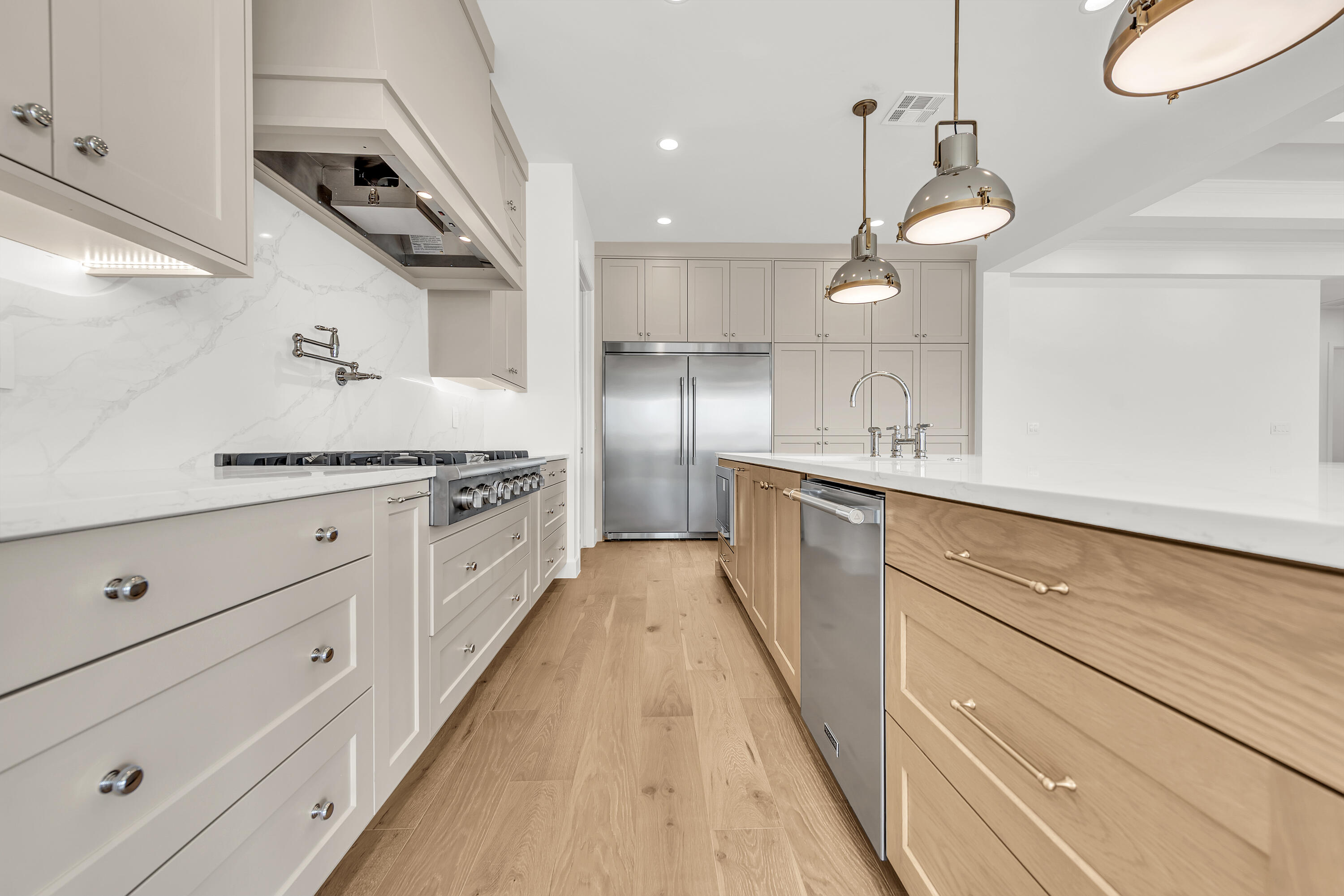 TEAKWOOD - Residential