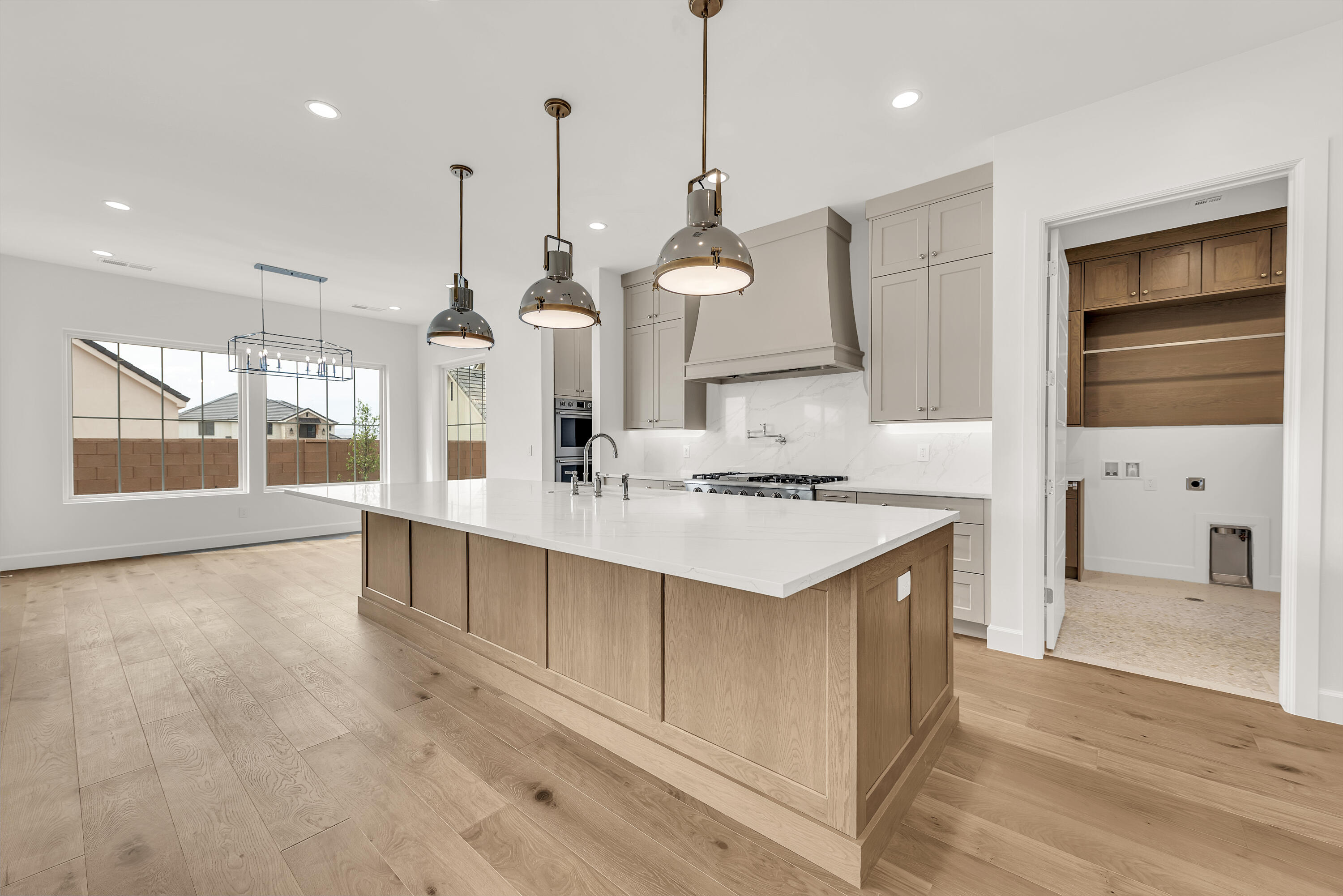 TEAKWOOD - Residential