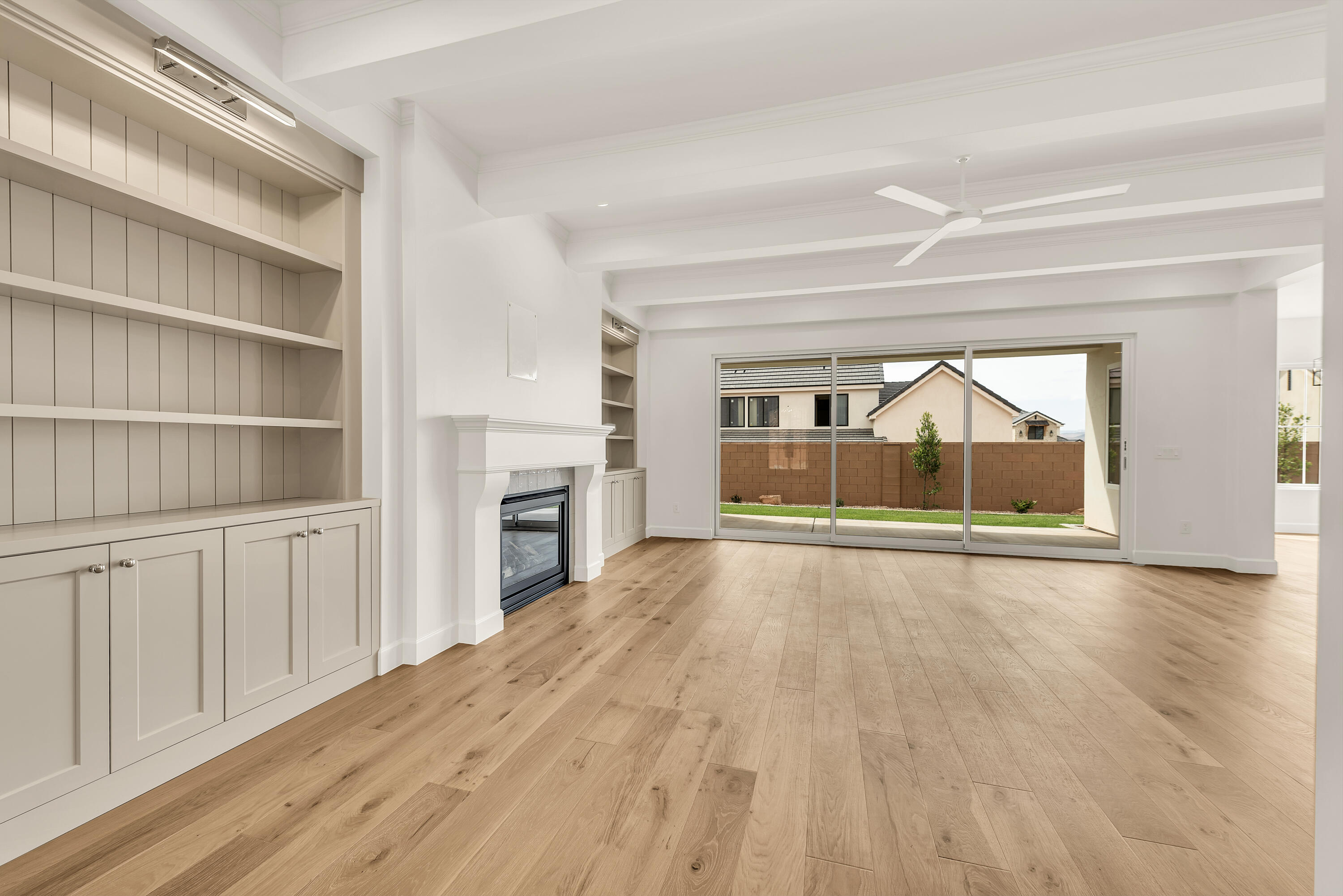 TEAKWOOD - Residential