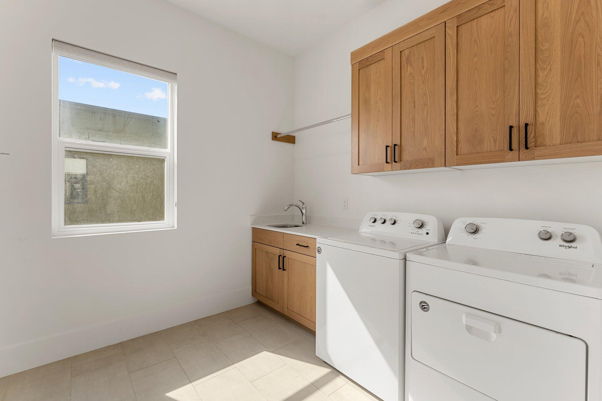 BLOOMINGTON VAC VILLAS - Residential