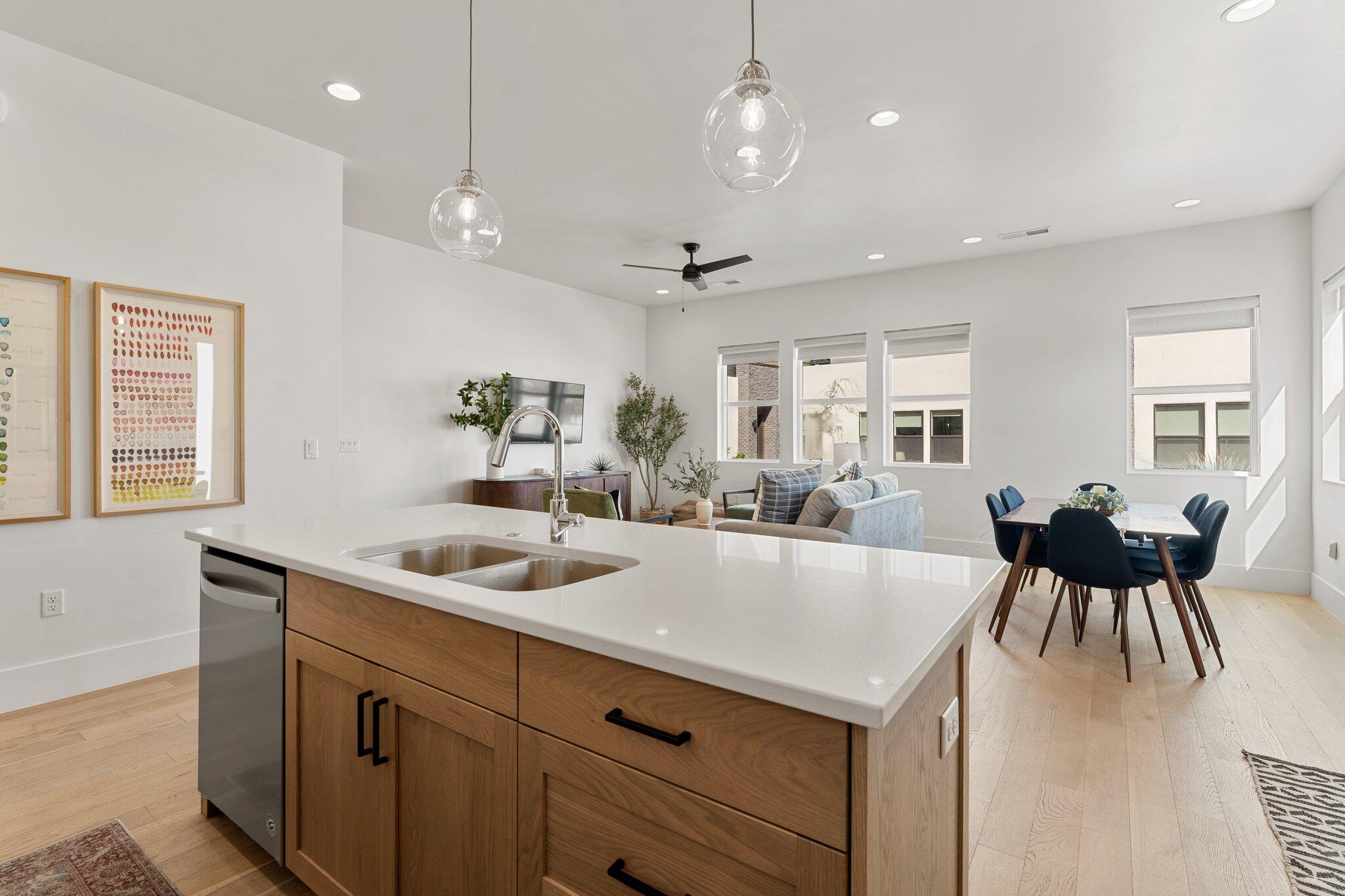 BLOOMINGTON VAC VILLAS - Residential
