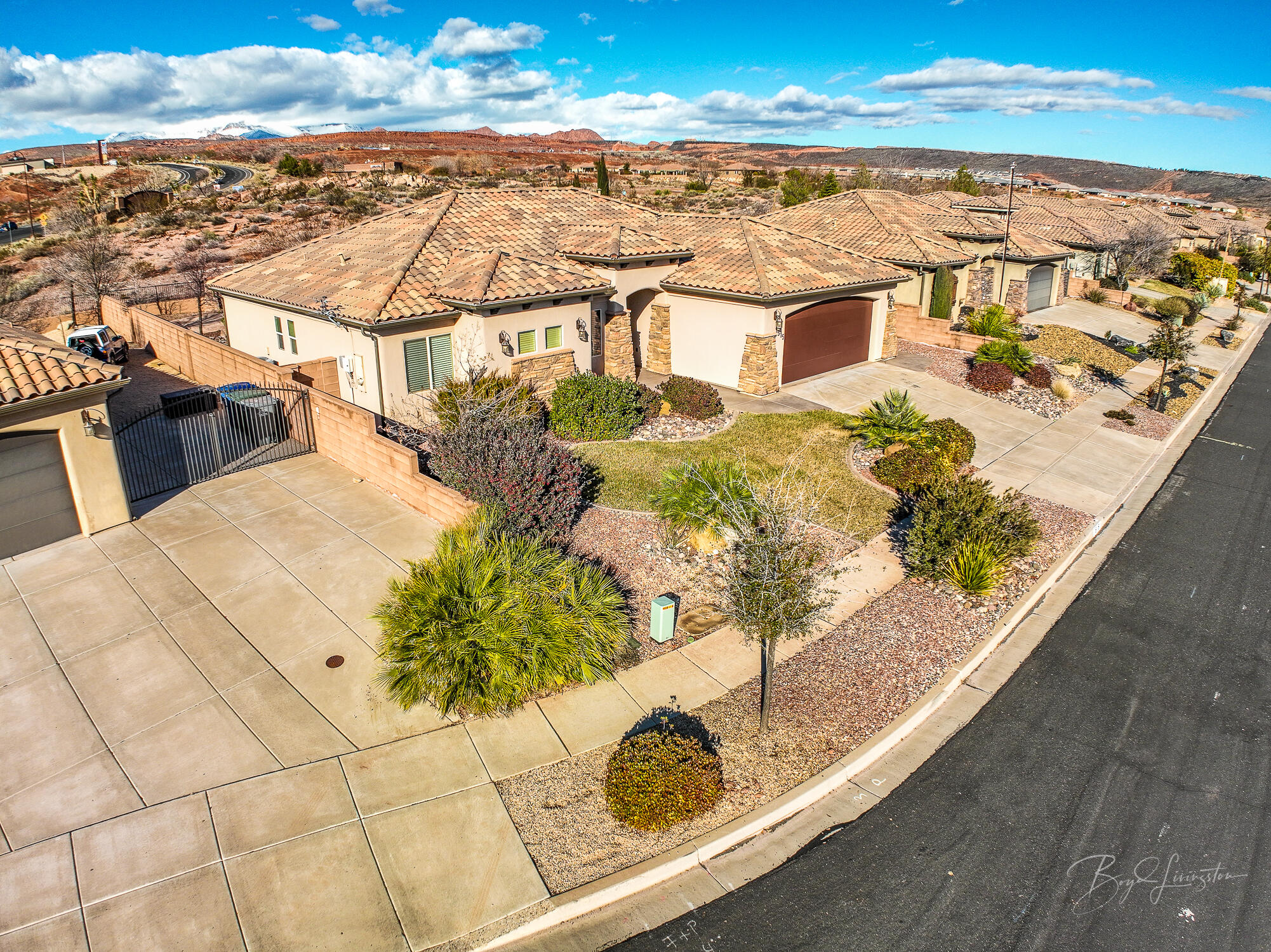 SIENNA HEIGHTS - Residential