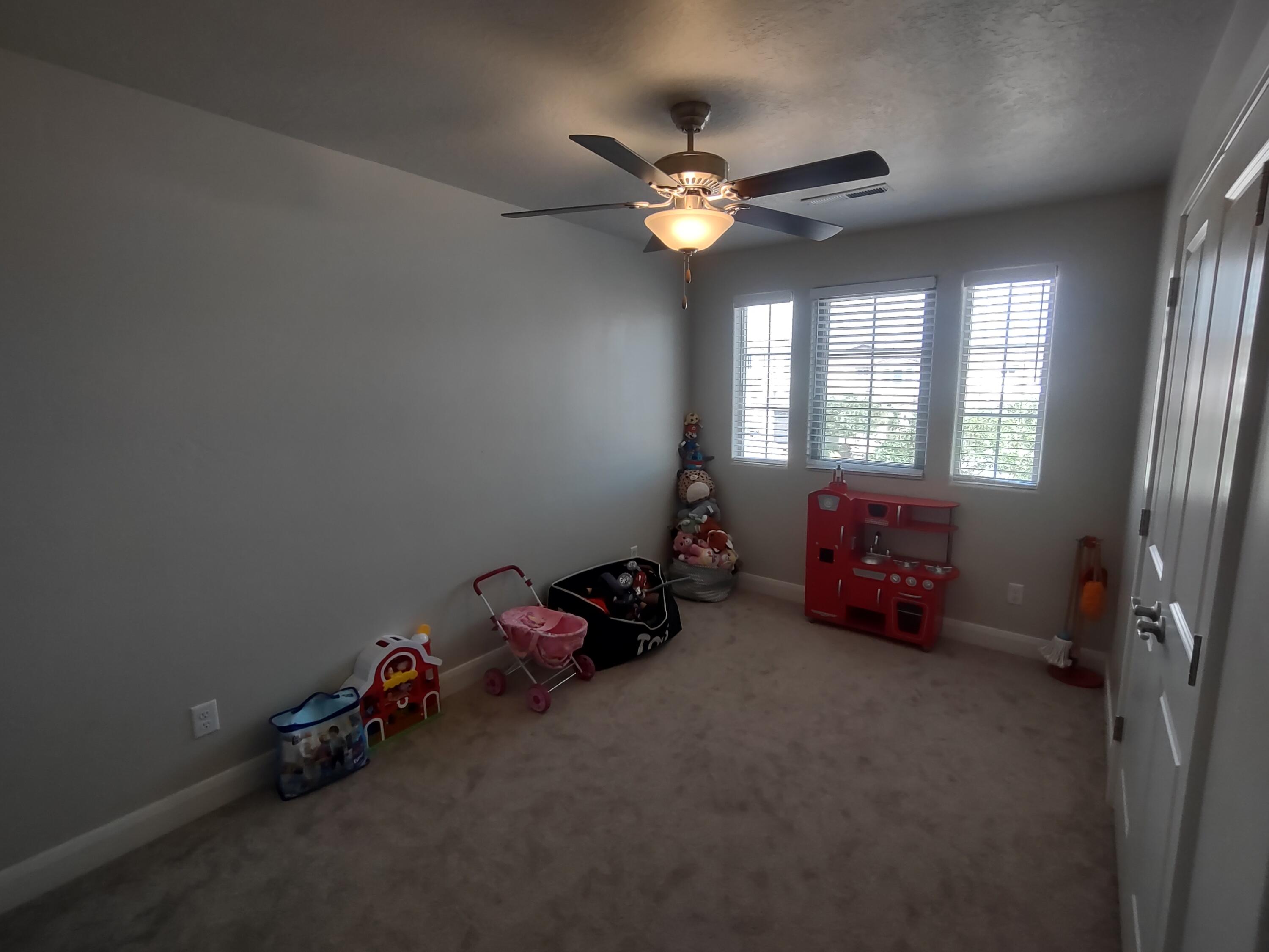 HURRICANE HEIGHTS TOWNHOMES - Residential