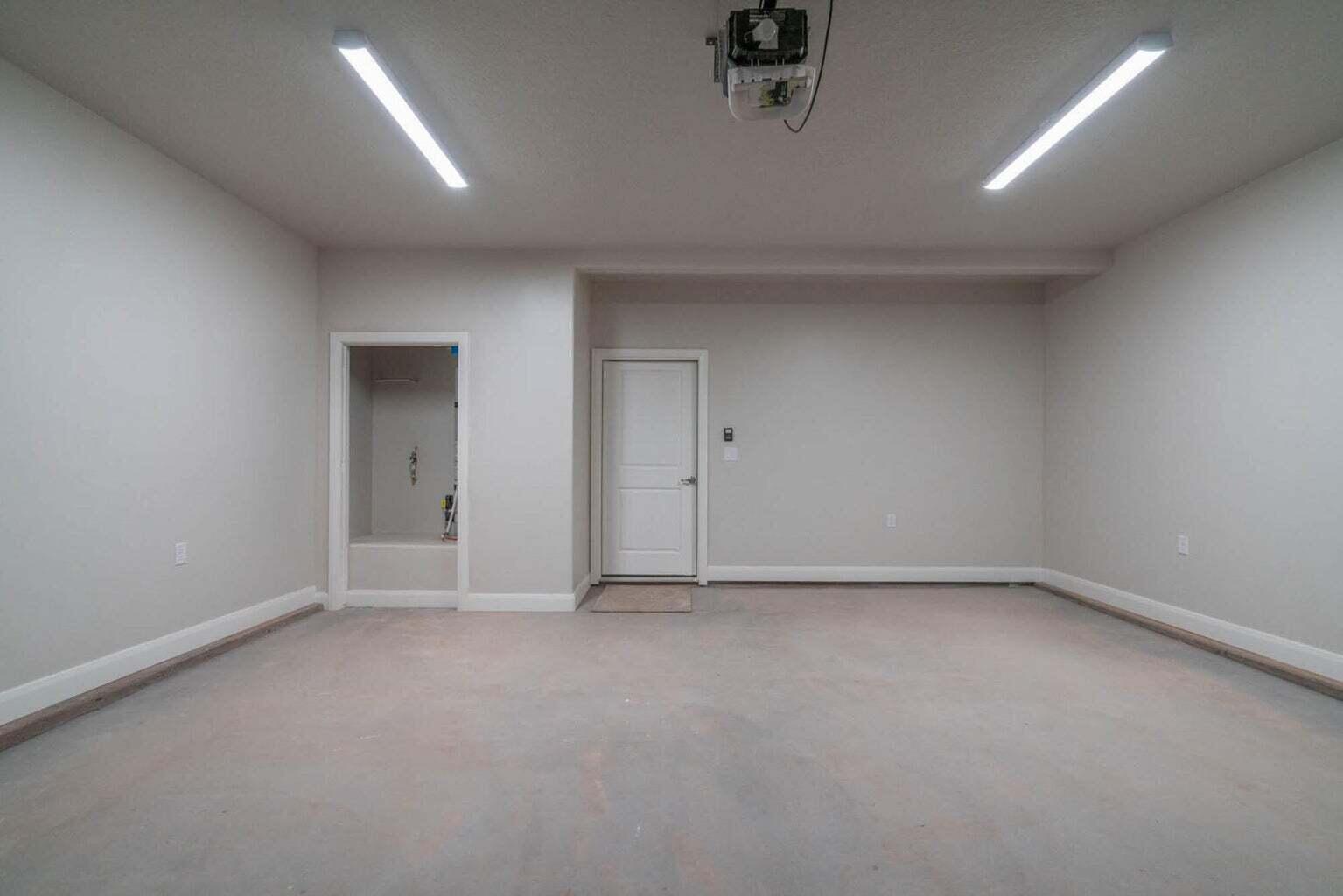 HURRICANE HEIGHTS TOWNHOMES - Residential