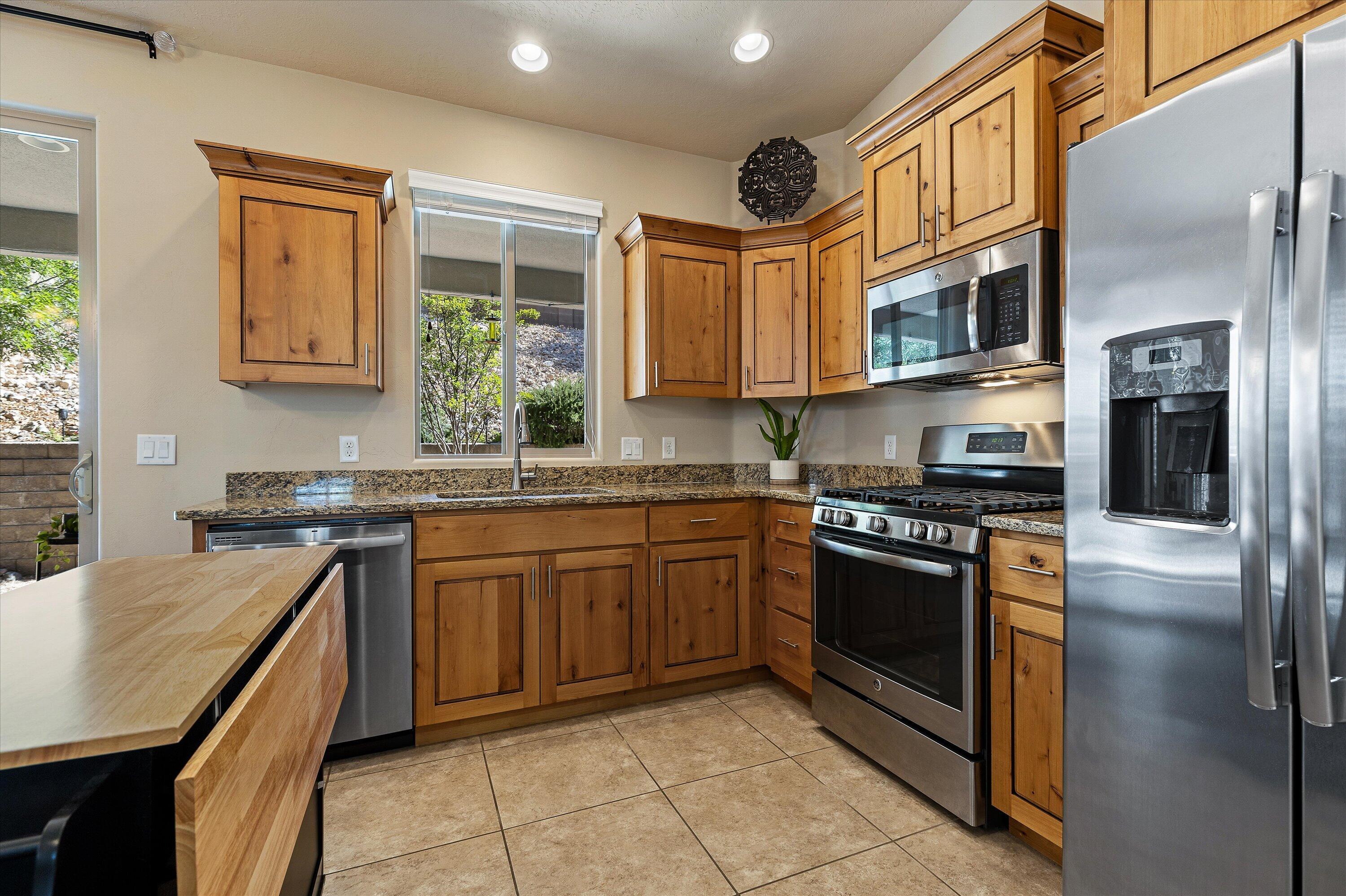 HIGHLAND PARK AT THE CORAL CANYON - Residential