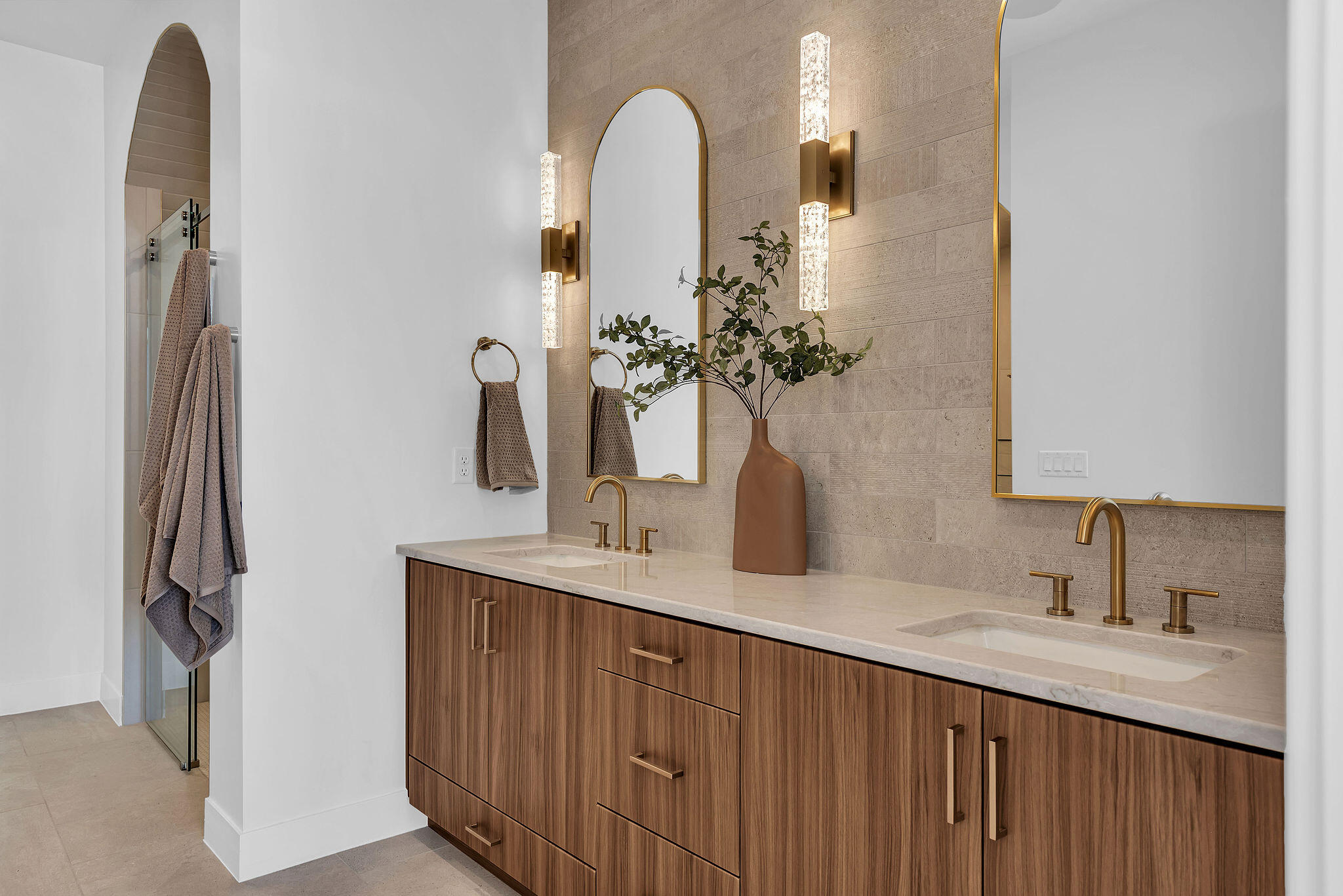 SOLENTE VILLAGE - Residential