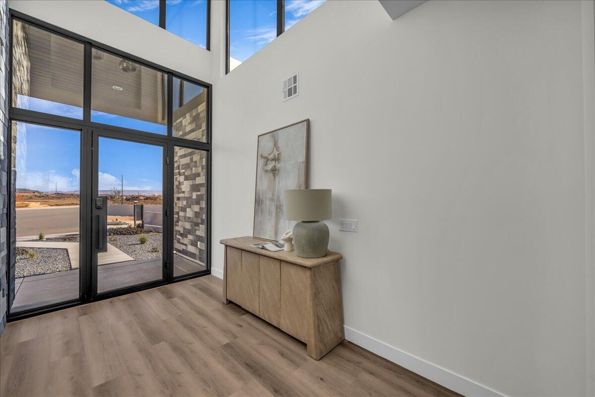 SOLENTE VILLAGE - Residential